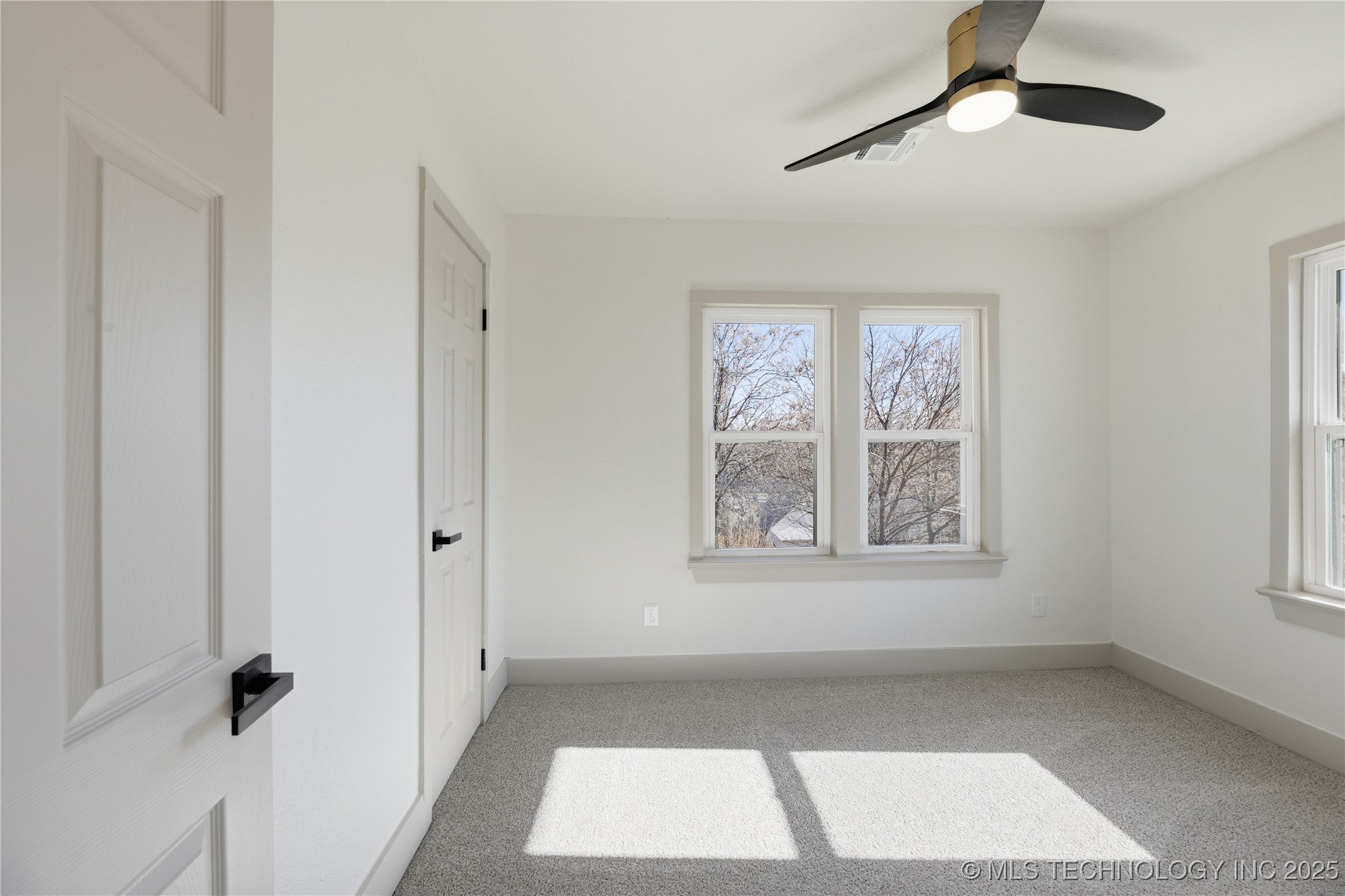 815 N Wilson Avenue Property Photo 18