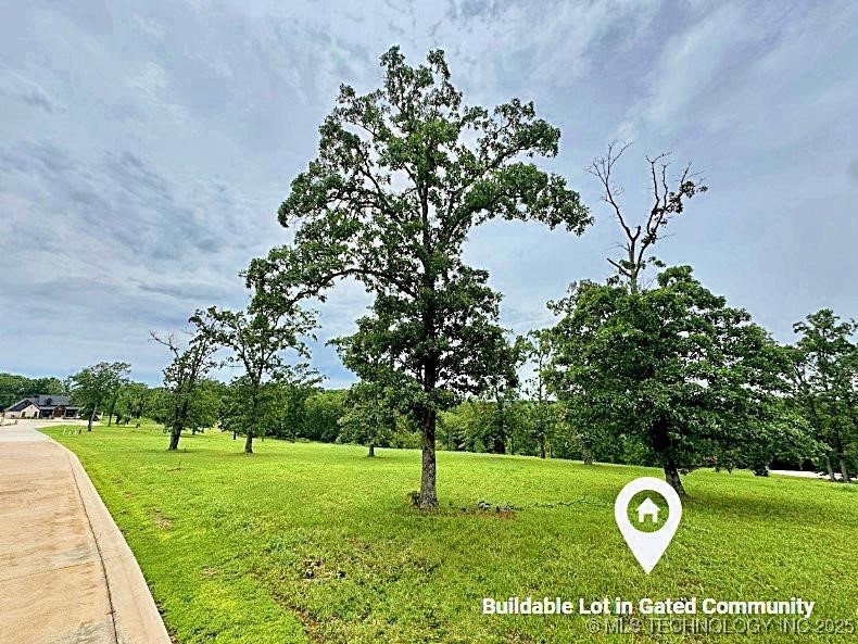 810 Ridgeview Drive Property Photo 2