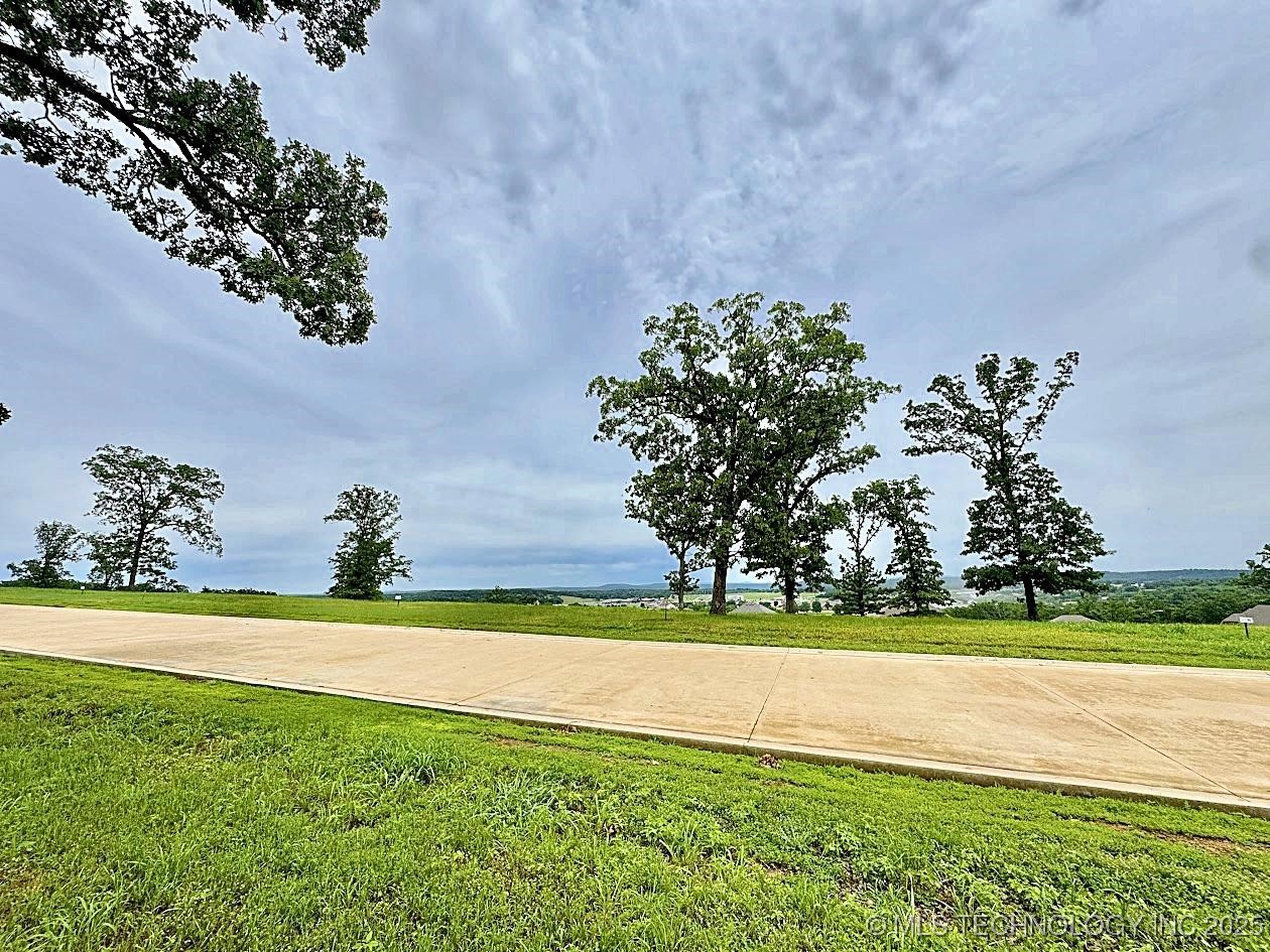 810 Ridgeview Drive Property Photo 14