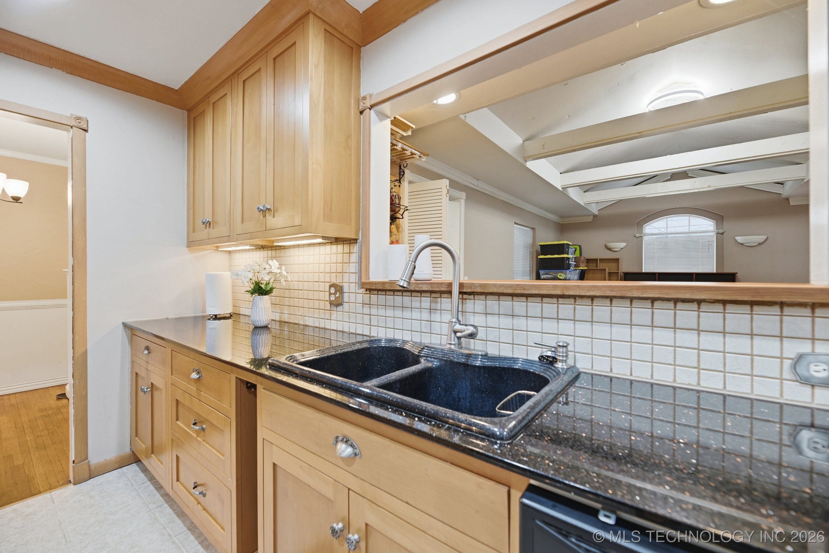 4309 S Norfolk Avenue Property Photo 6