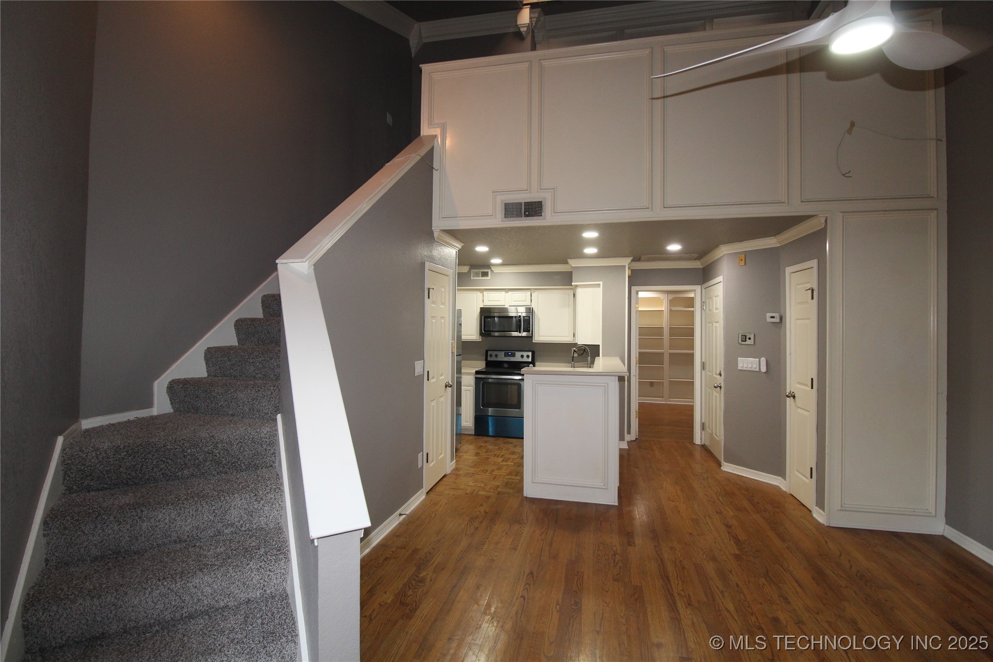 6737 S Peoria Avenue C214 Property Photo 6