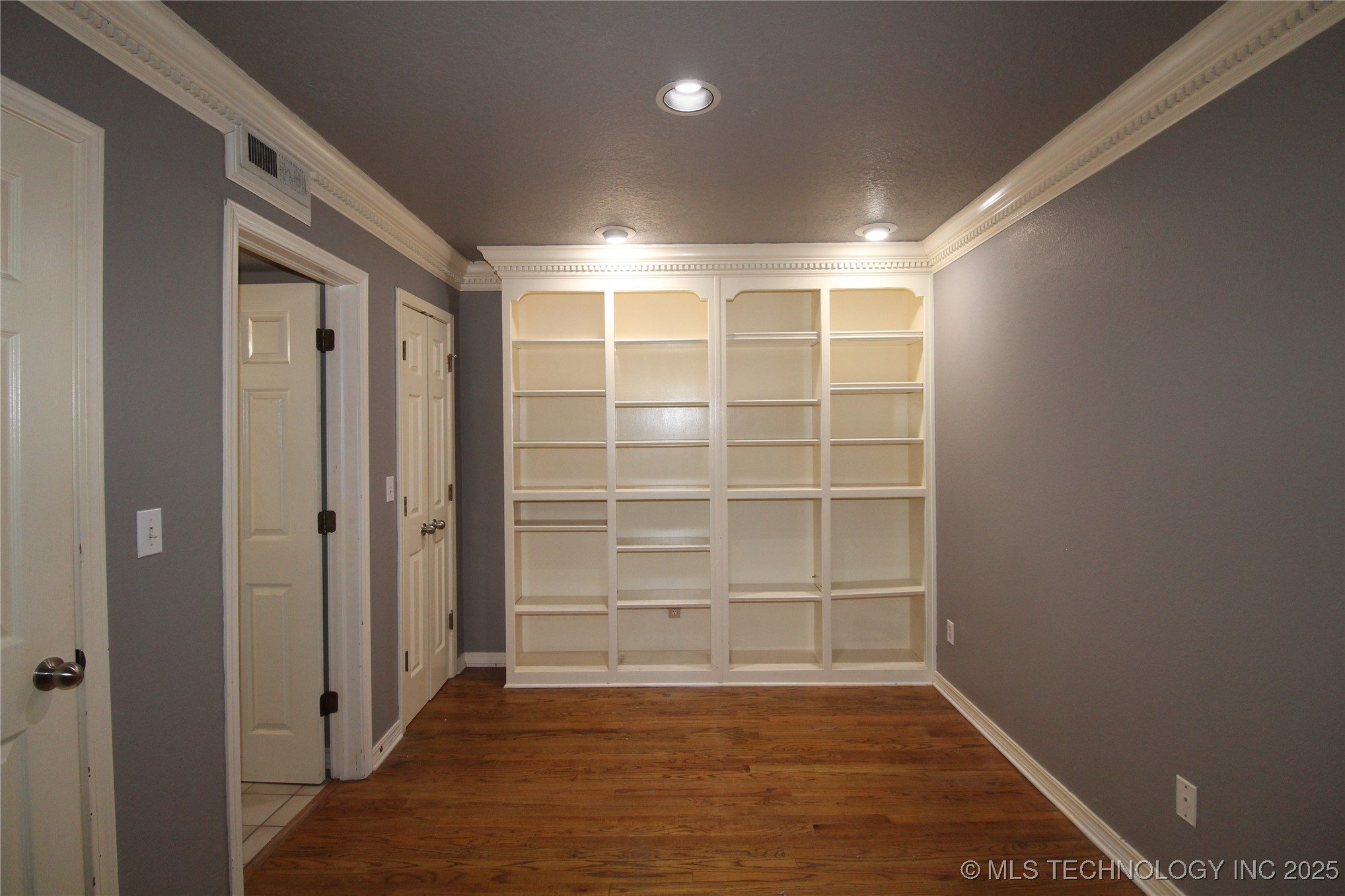 6737 S Peoria Avenue C214 Property Photo 20