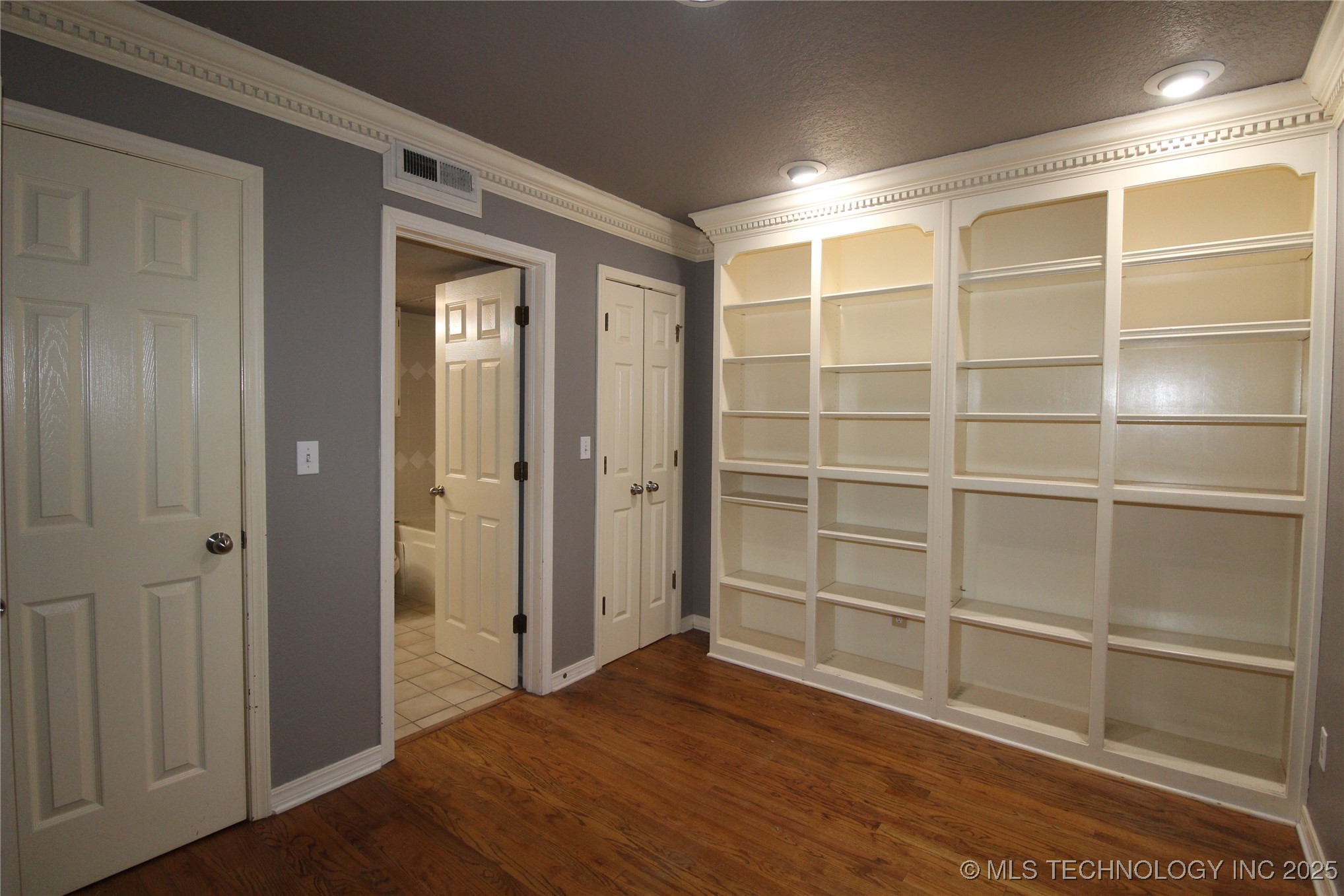 6737 S Peoria Avenue C214 Property Photo 21