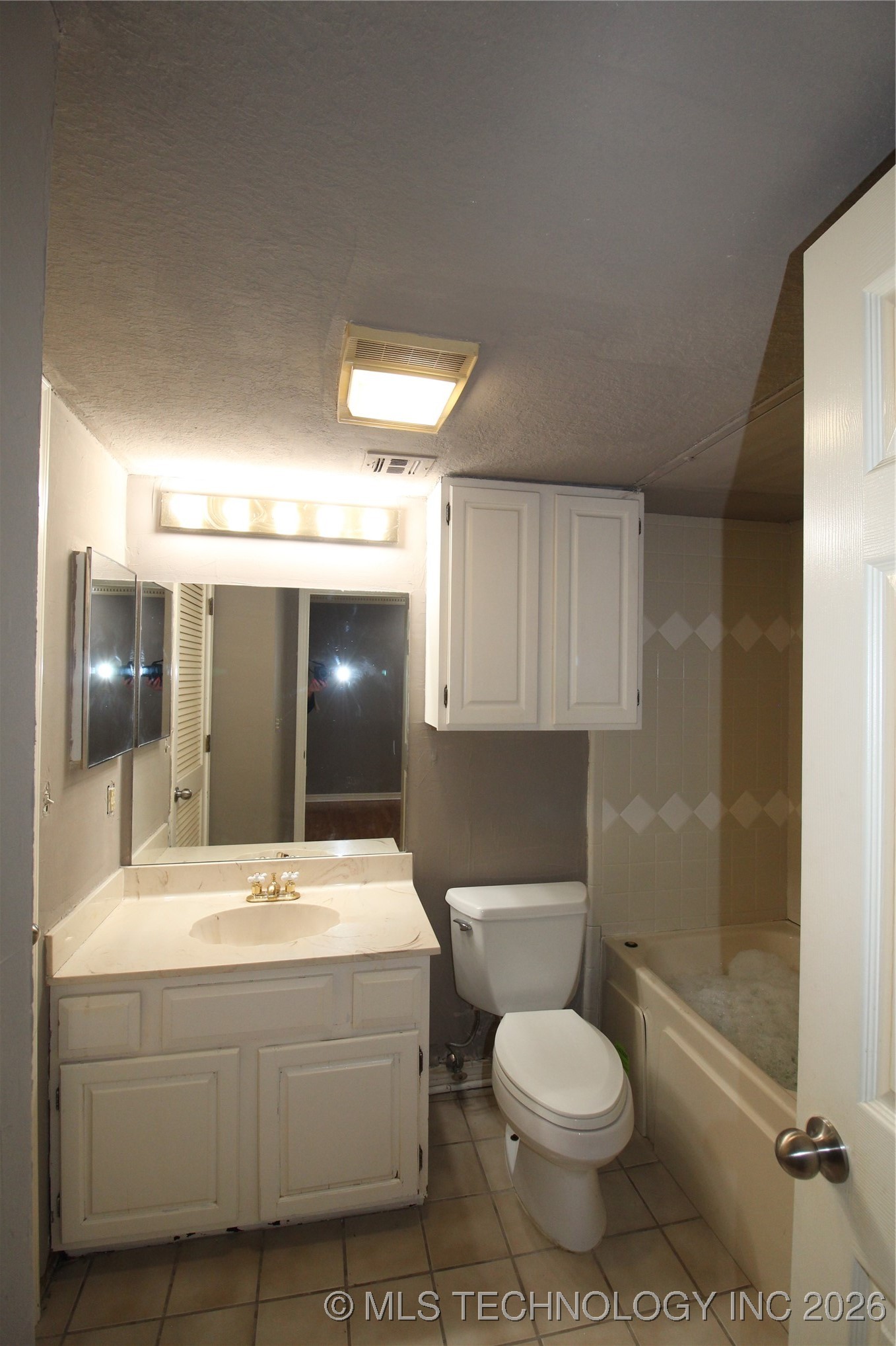 6737 S Peoria Avenue C214 Property Photo 38