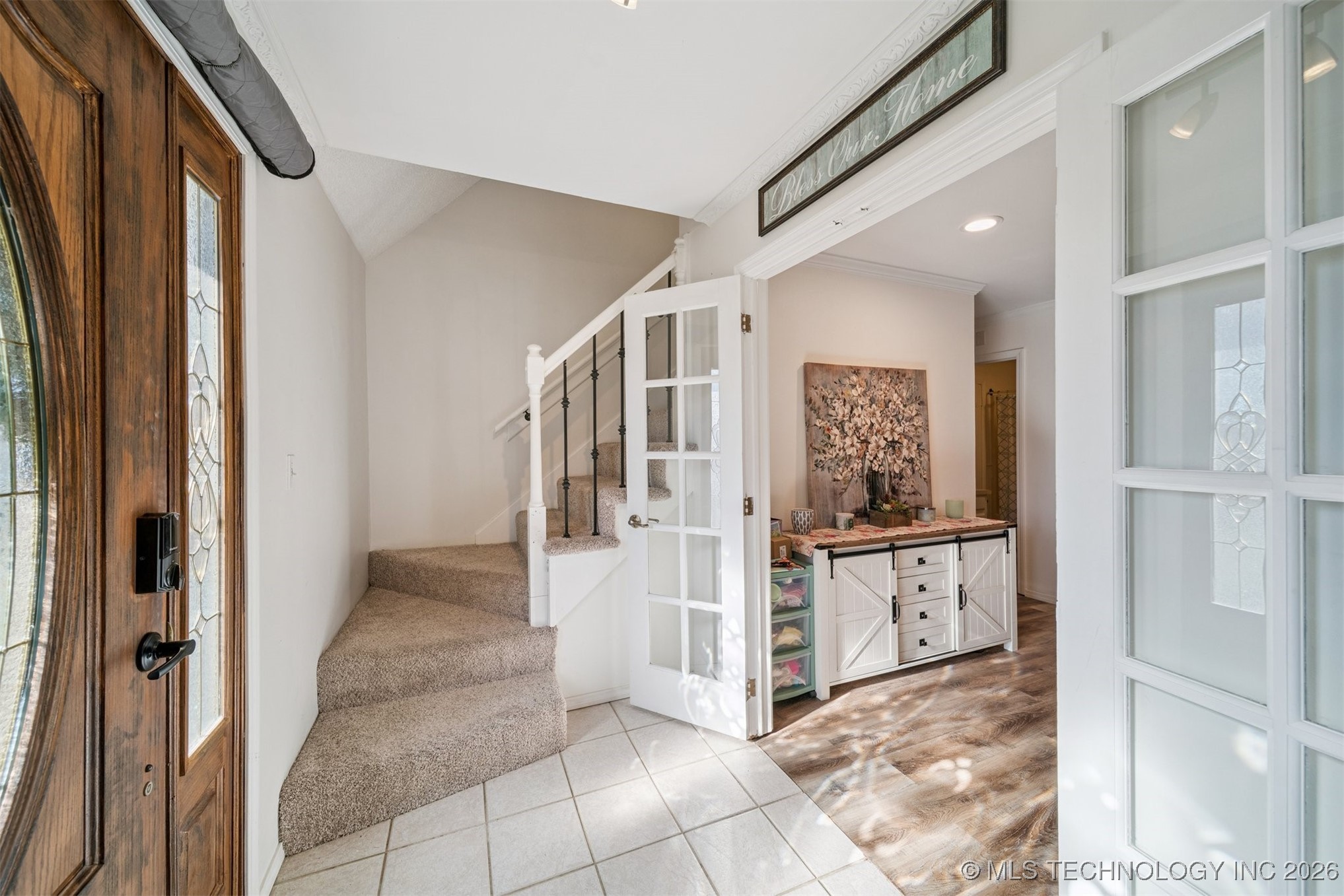 2412 S Maywood Drive Property Photo 4