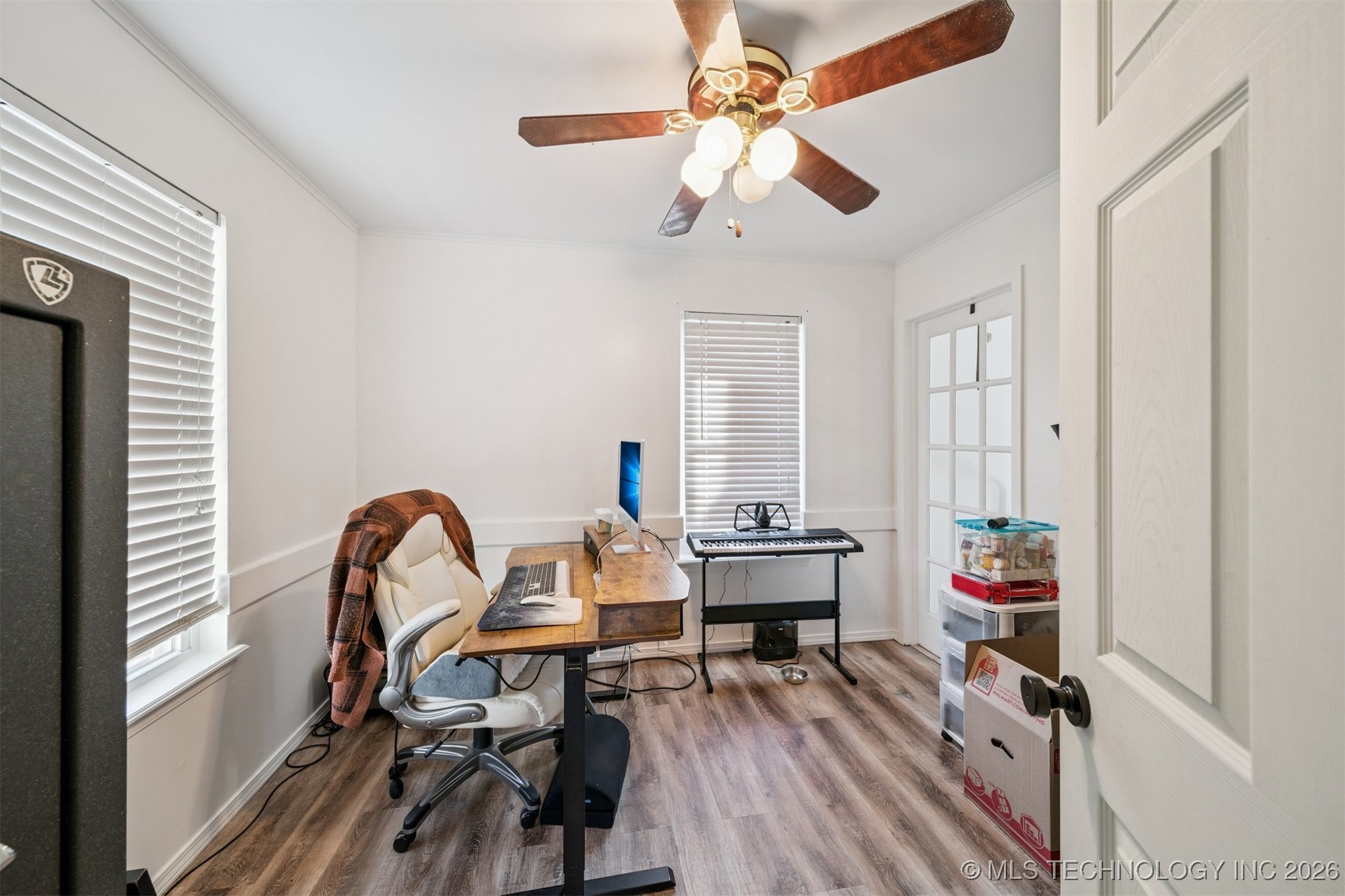 2412 S Maywood Drive Property Photo 11