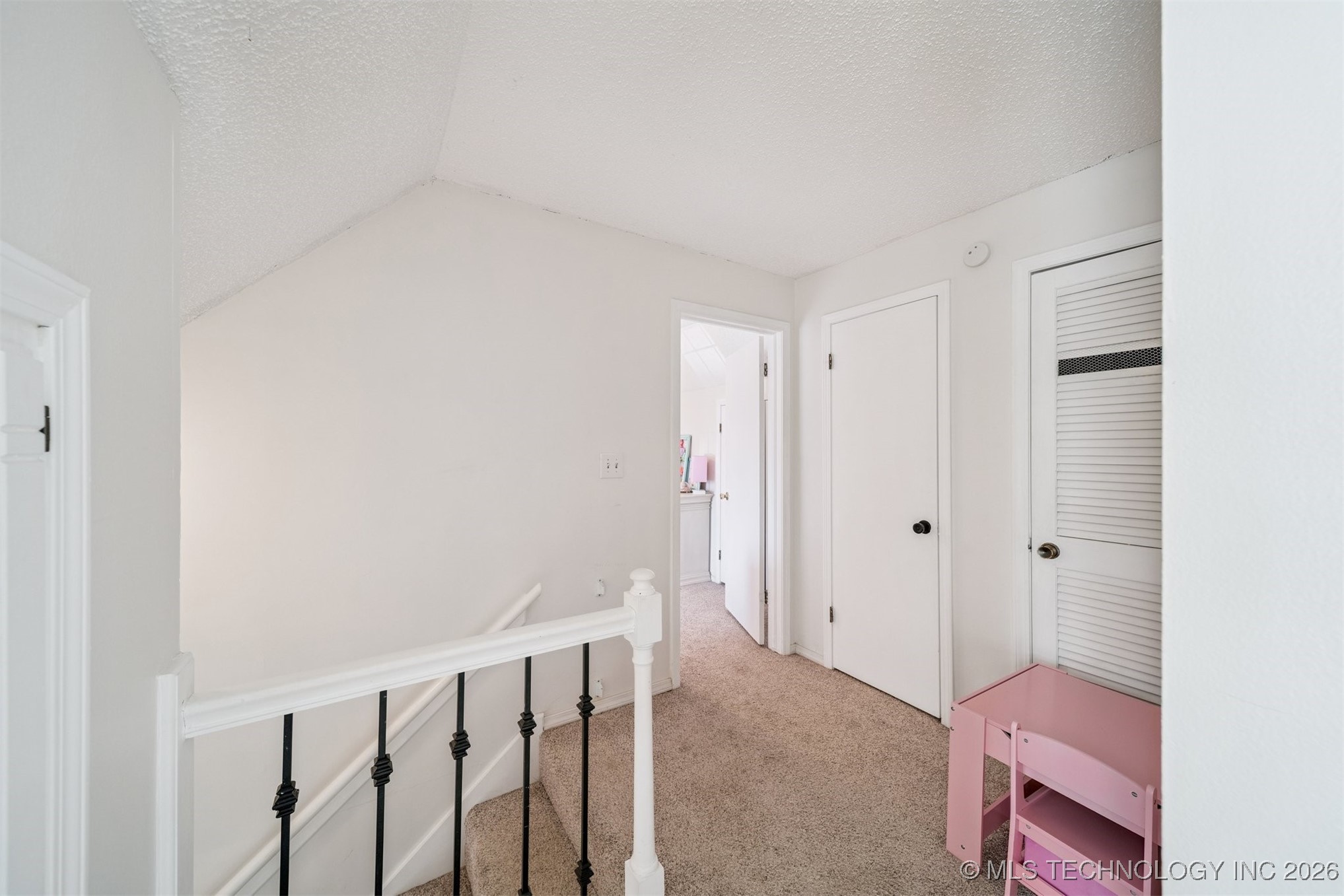 2412 S Maywood Drive Property Photo 20