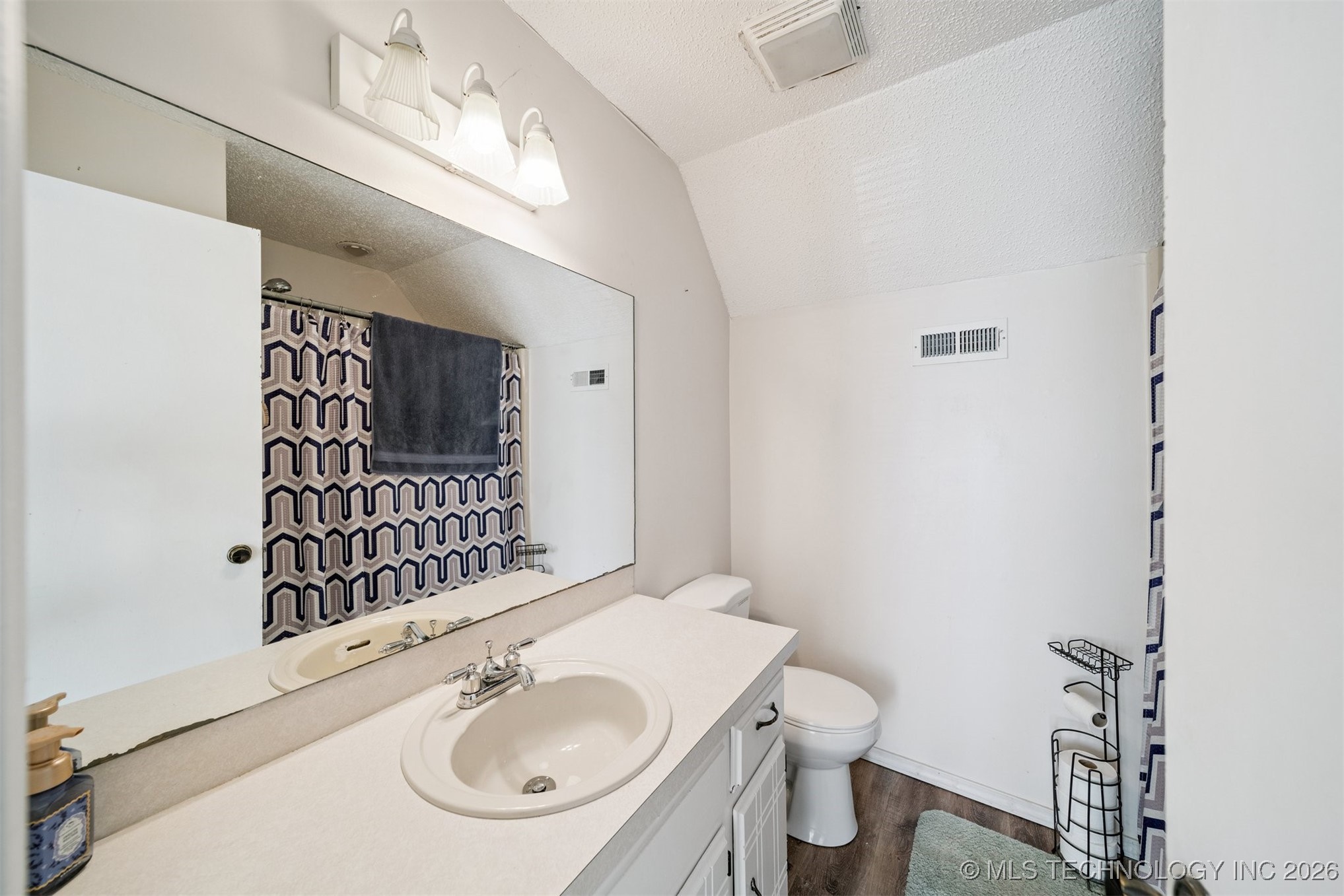 2412 S Maywood Drive Property Photo 24