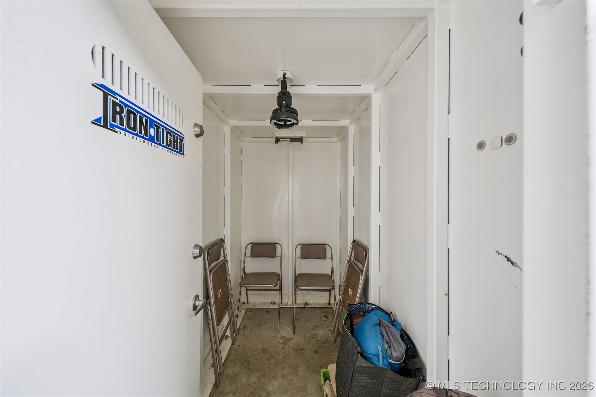 2412 S Maywood Drive Property Photo 29