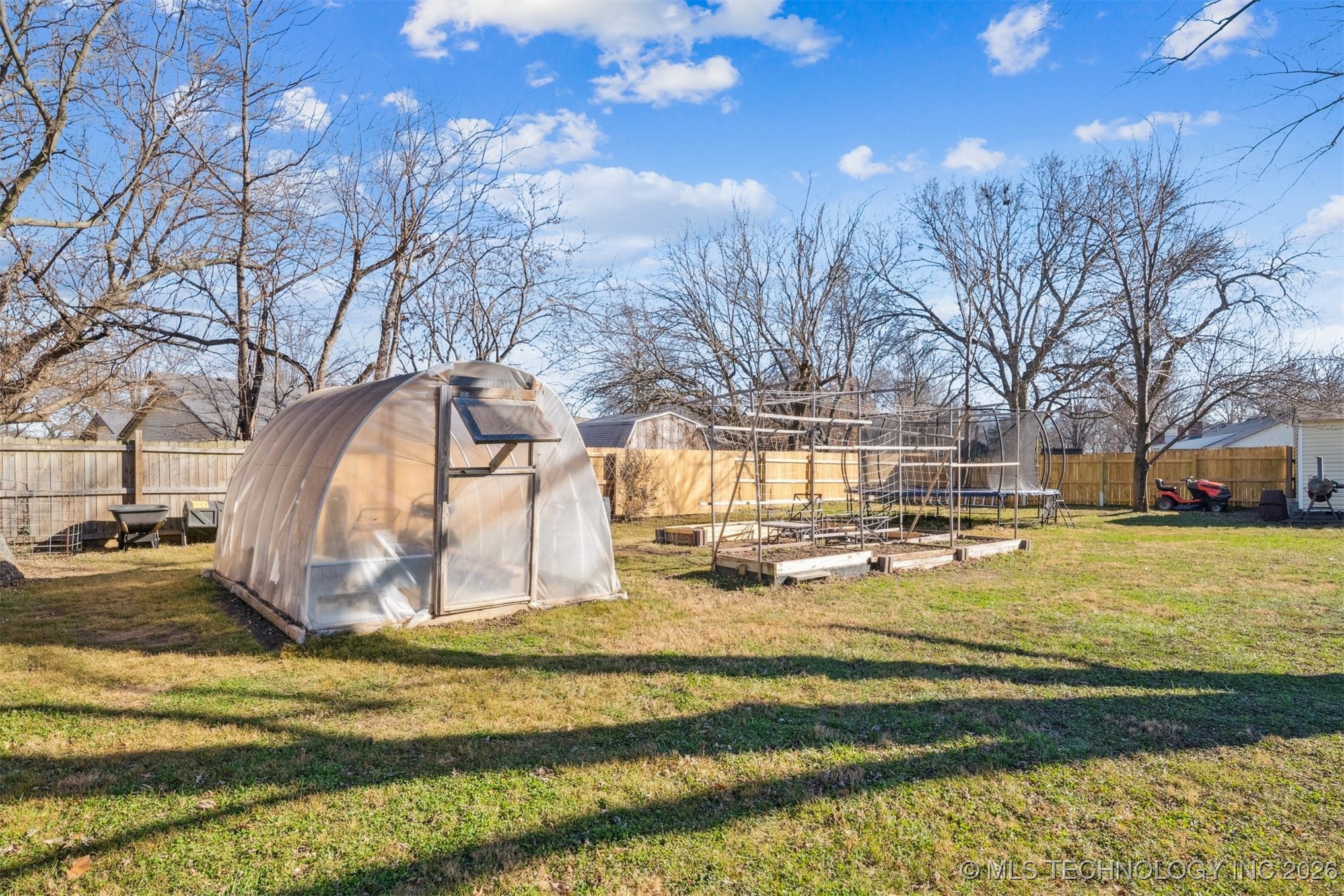2412 S Maywood Drive Property Photo 33