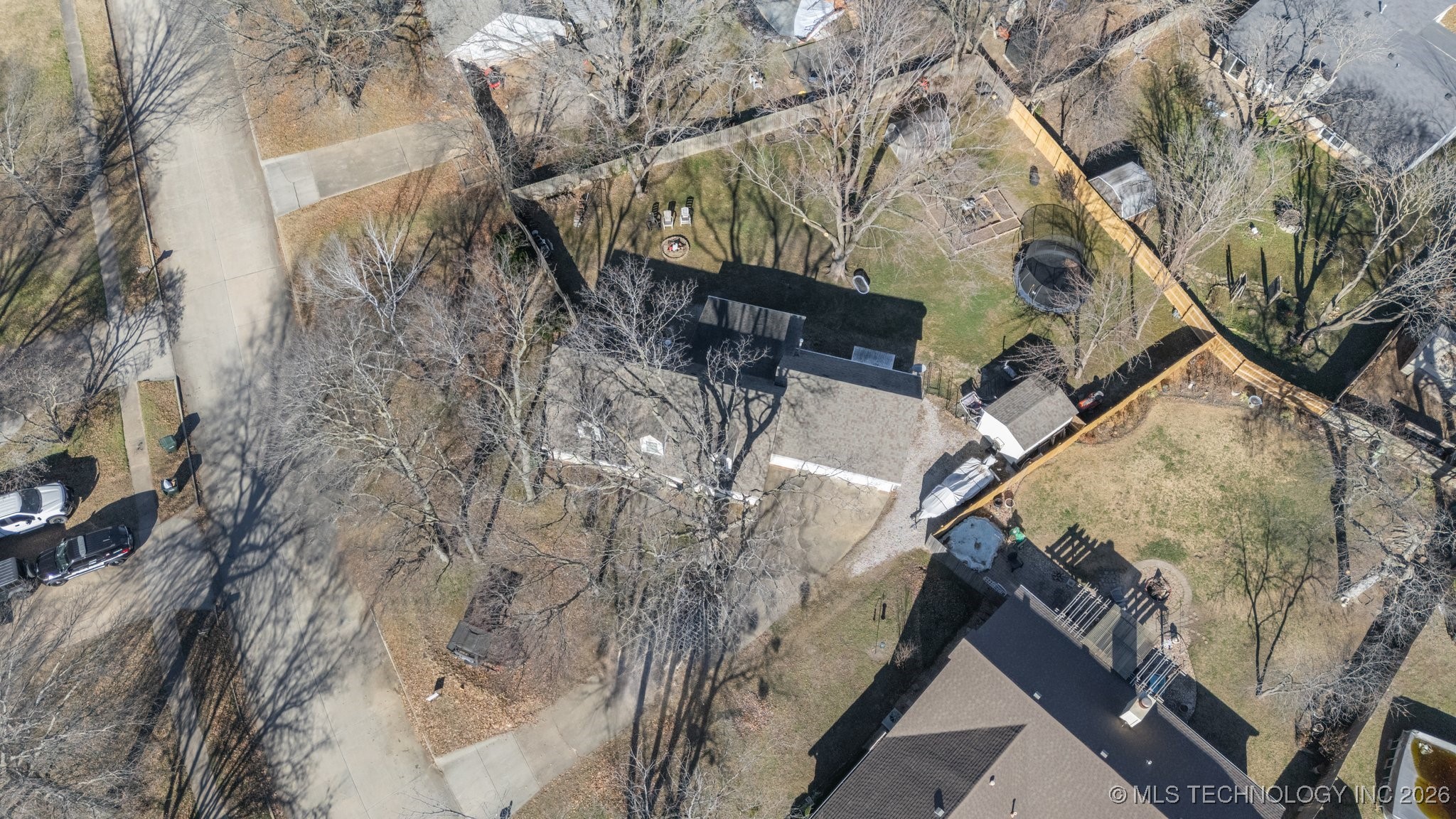 2412 S Maywood Drive Property Photo 38