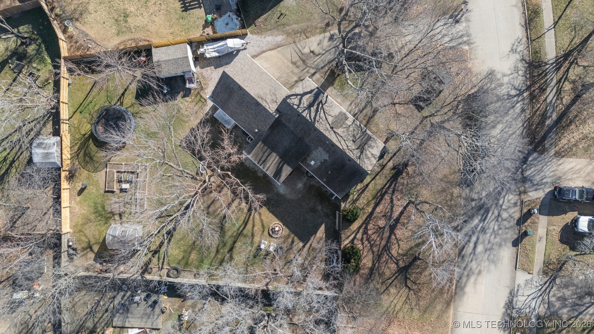 2412 S Maywood Drive Property Photo 41