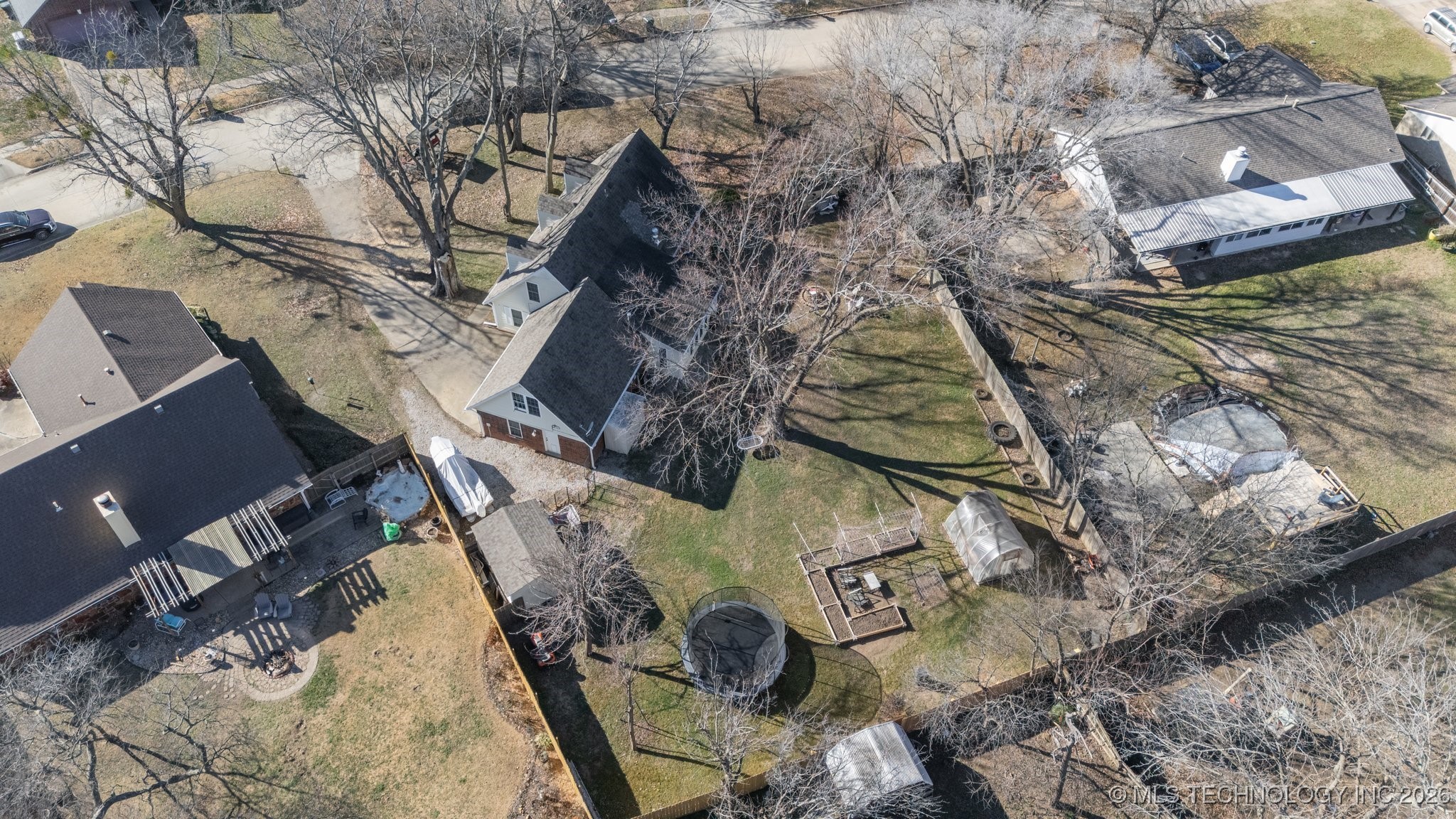 2412 S Maywood Drive Property Photo 43