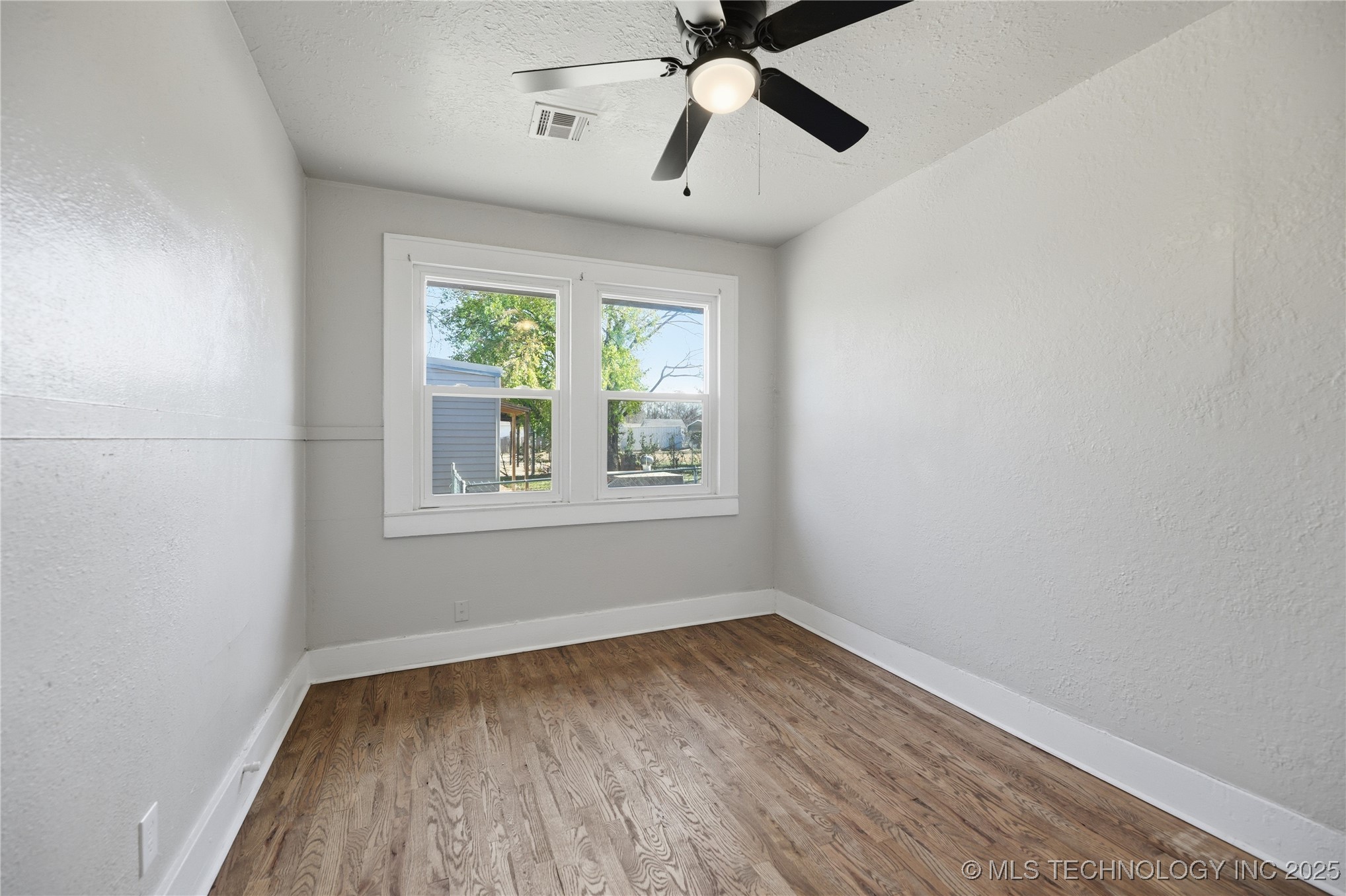 4716 W 8th Street Property Photo 16