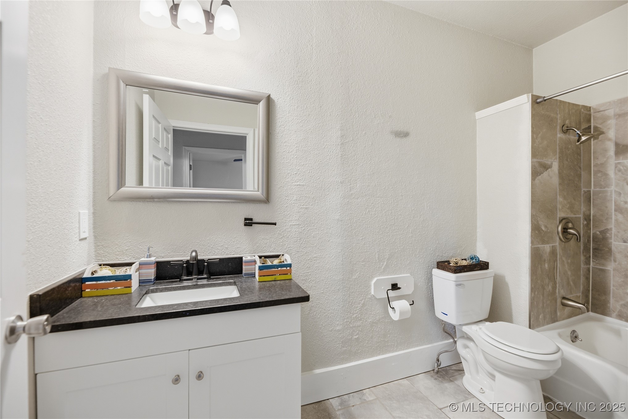 4716 W 8th Street Property Photo 20