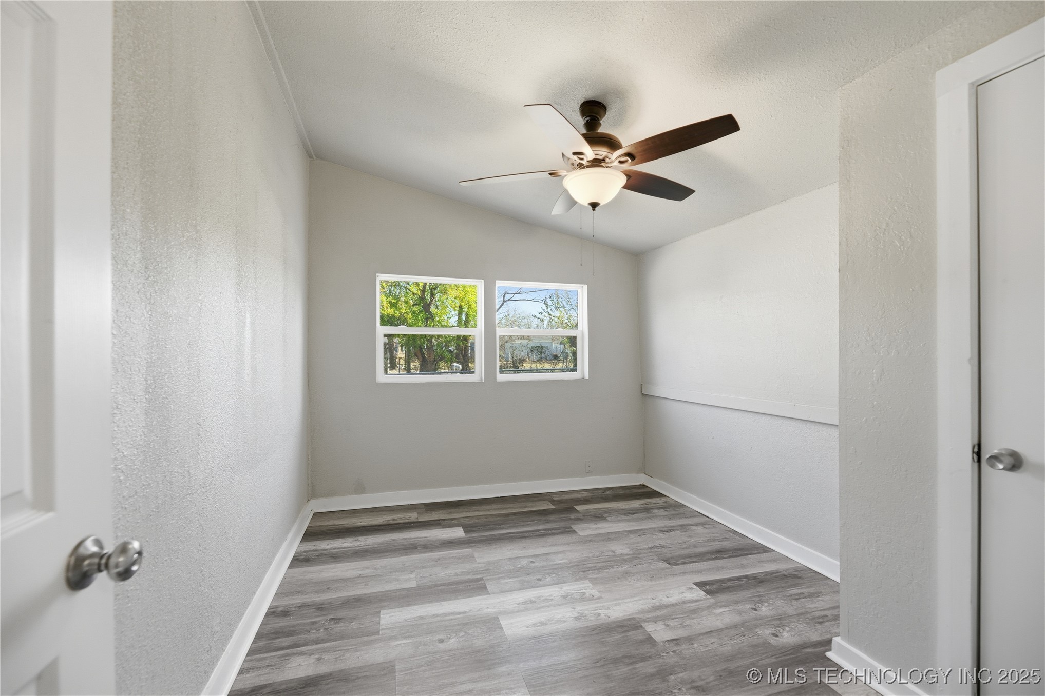 4716 W 8th Street Property Photo 23