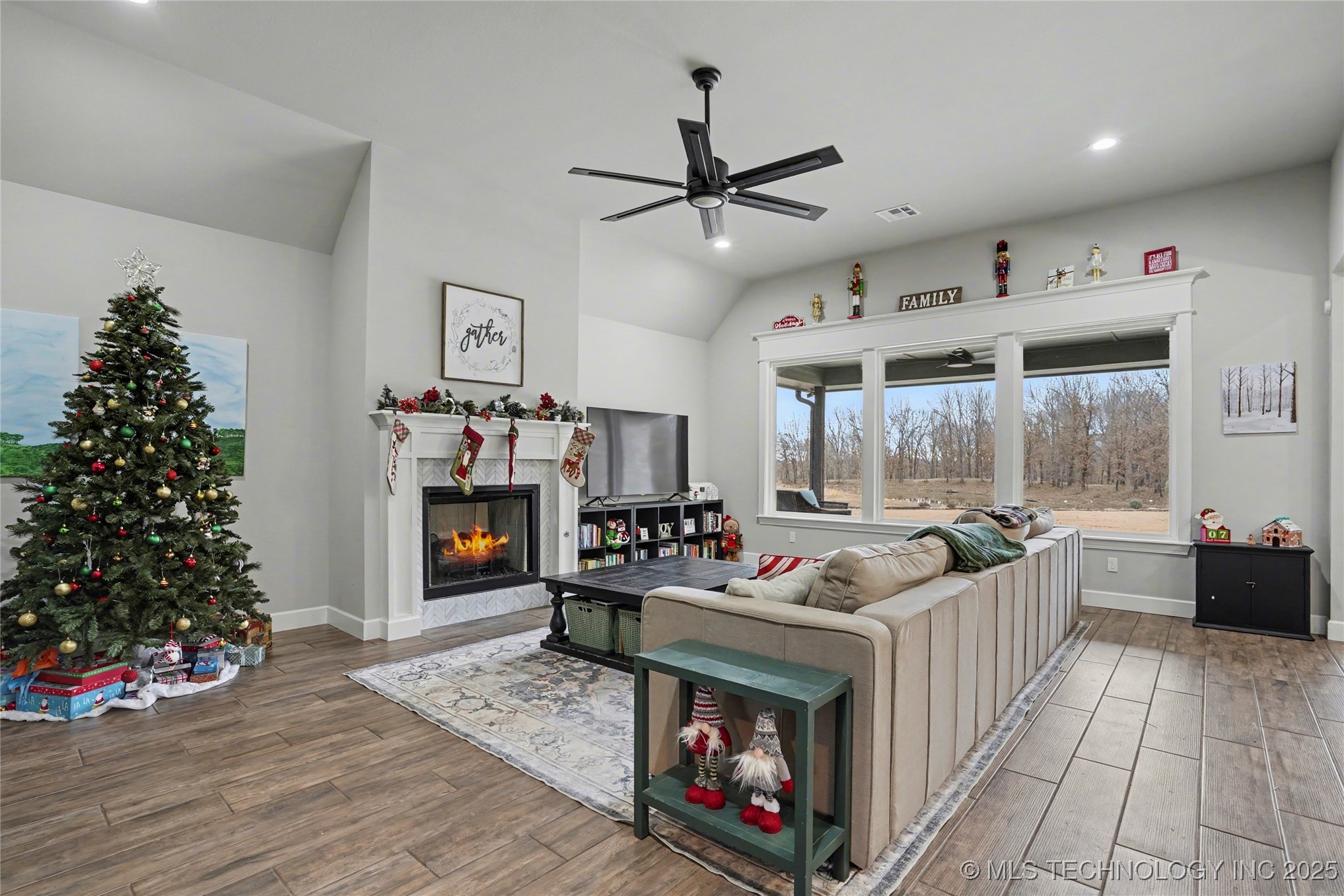 14219 S 241st East Avenue Property Photo 3