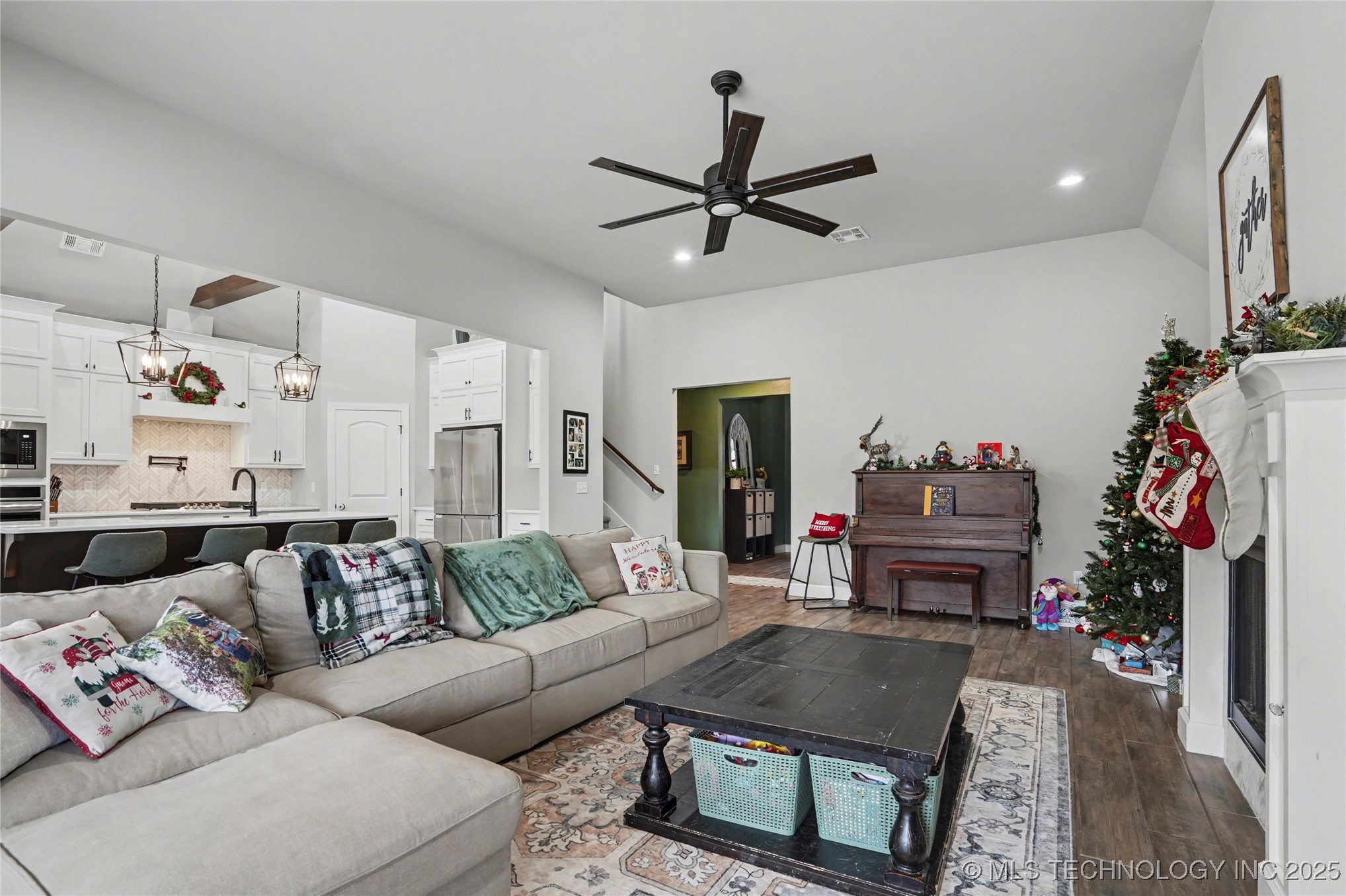 14219 S 241st East Avenue Property Photo 5