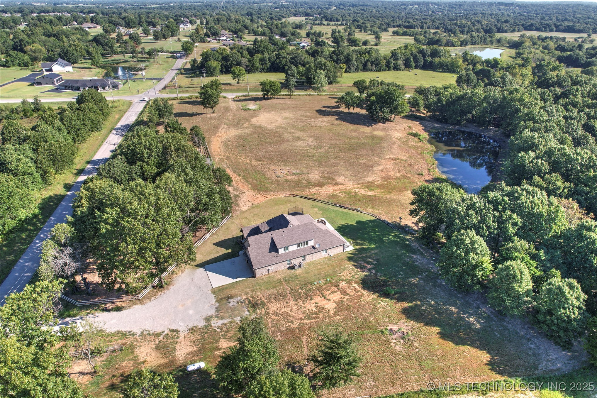 14219 S 241st East Avenue Property Photo 42
