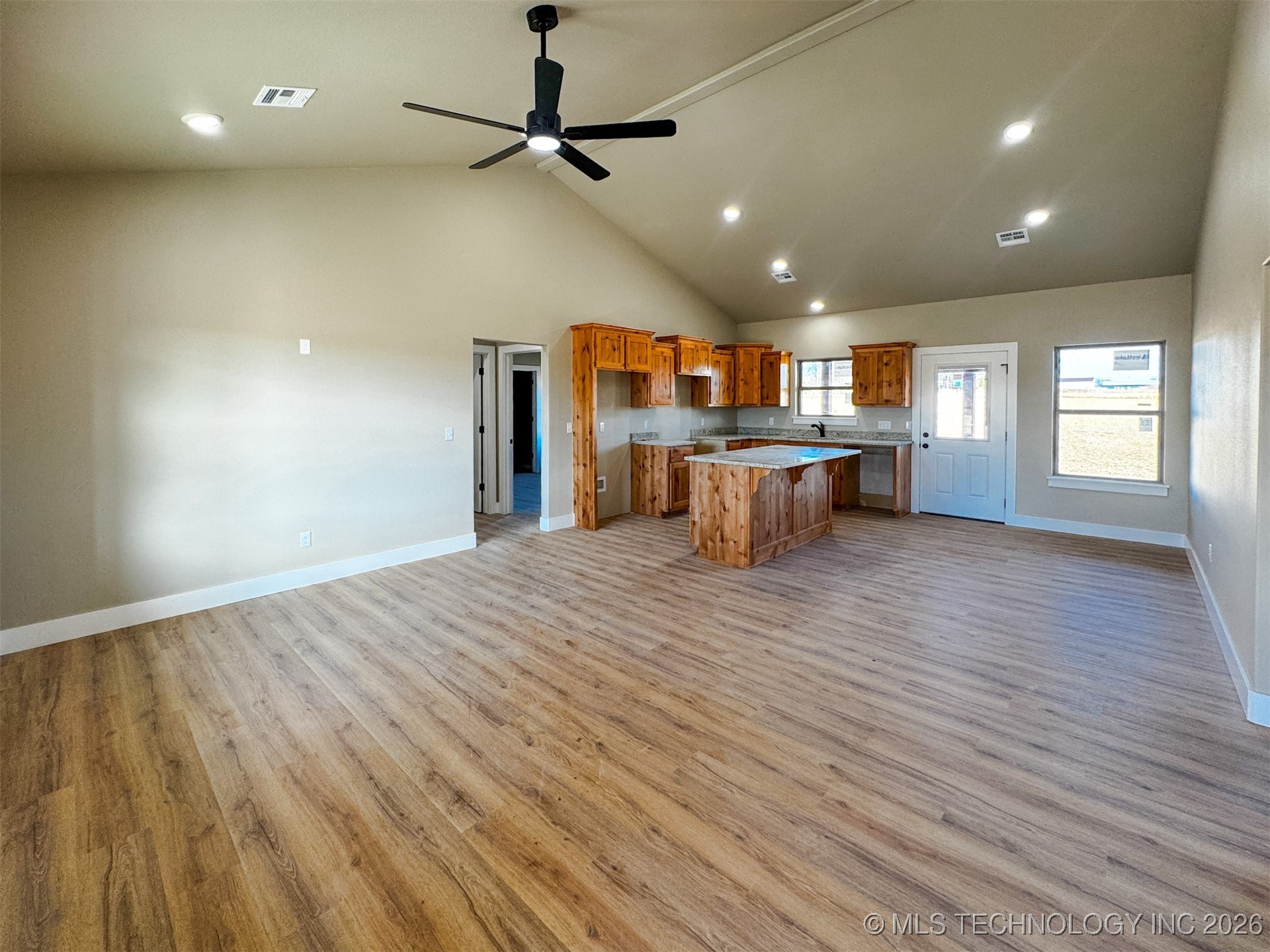 18020 Vaughn Road Property Photo 7