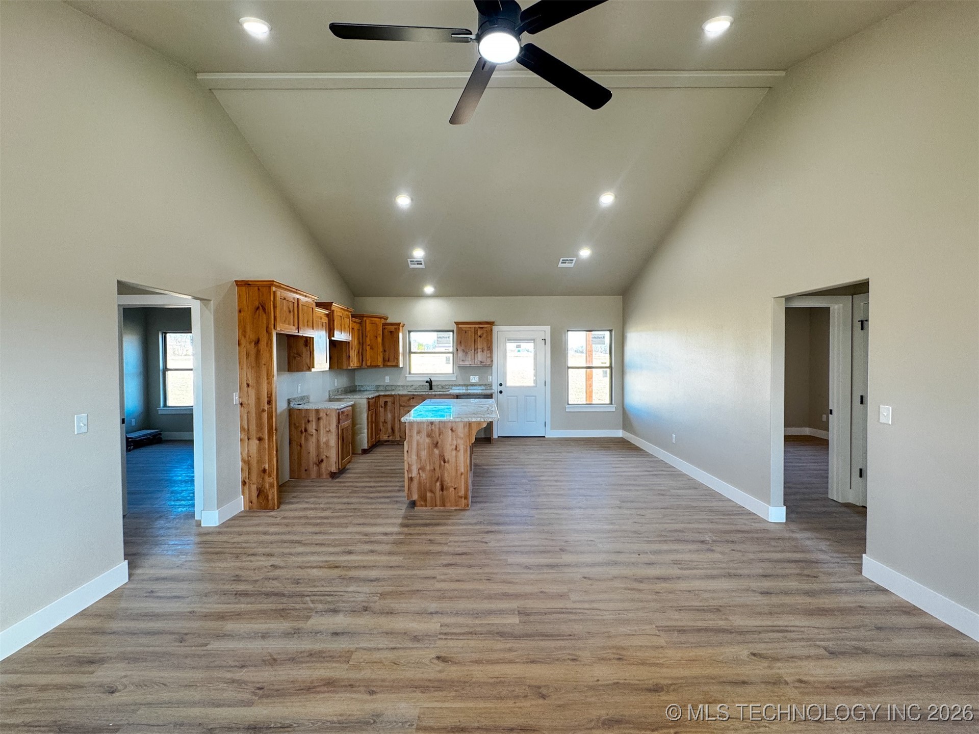 18020 Vaughn Road Property Photo 8