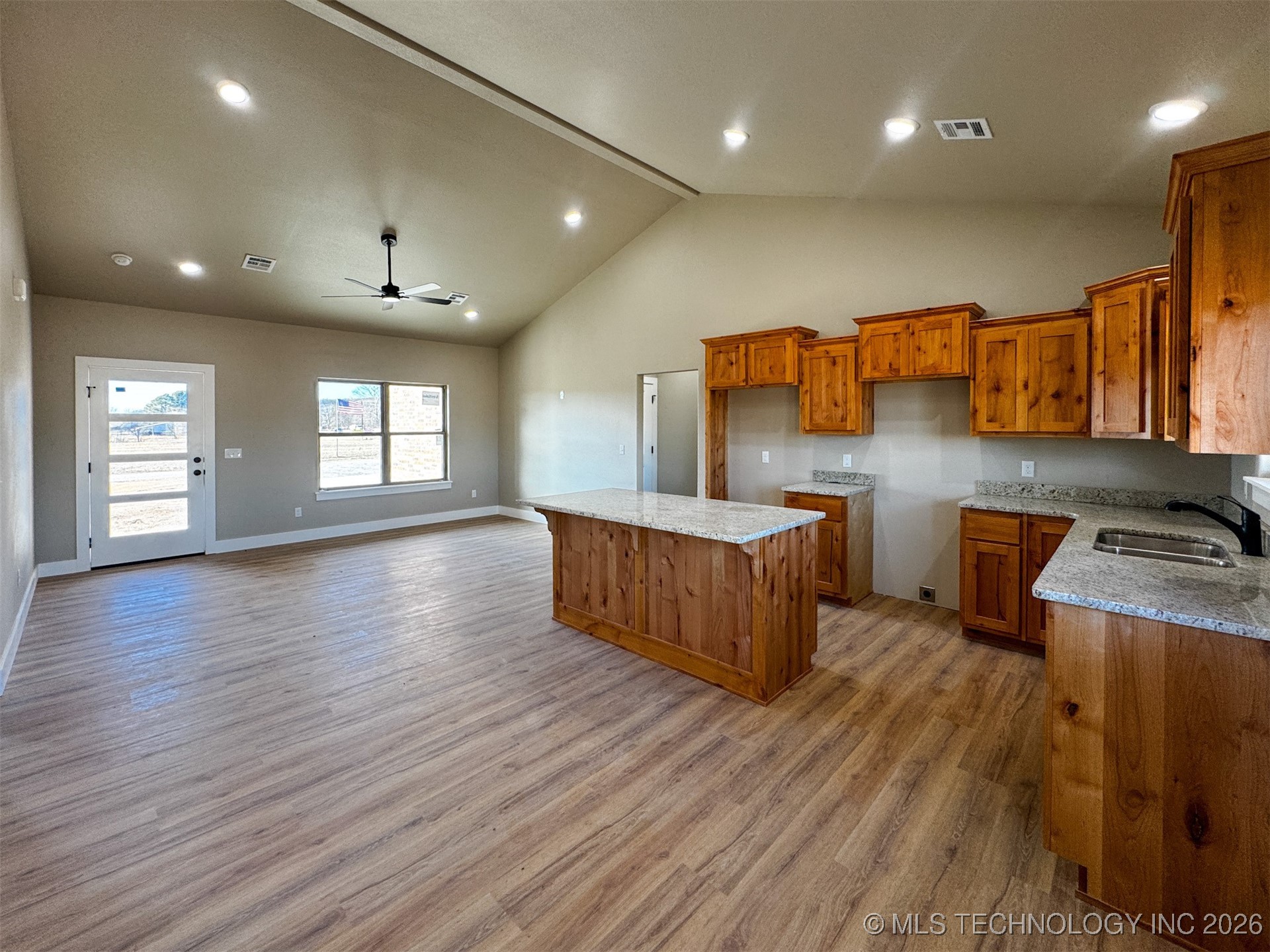 18020 Vaughn Road Property Photo 13