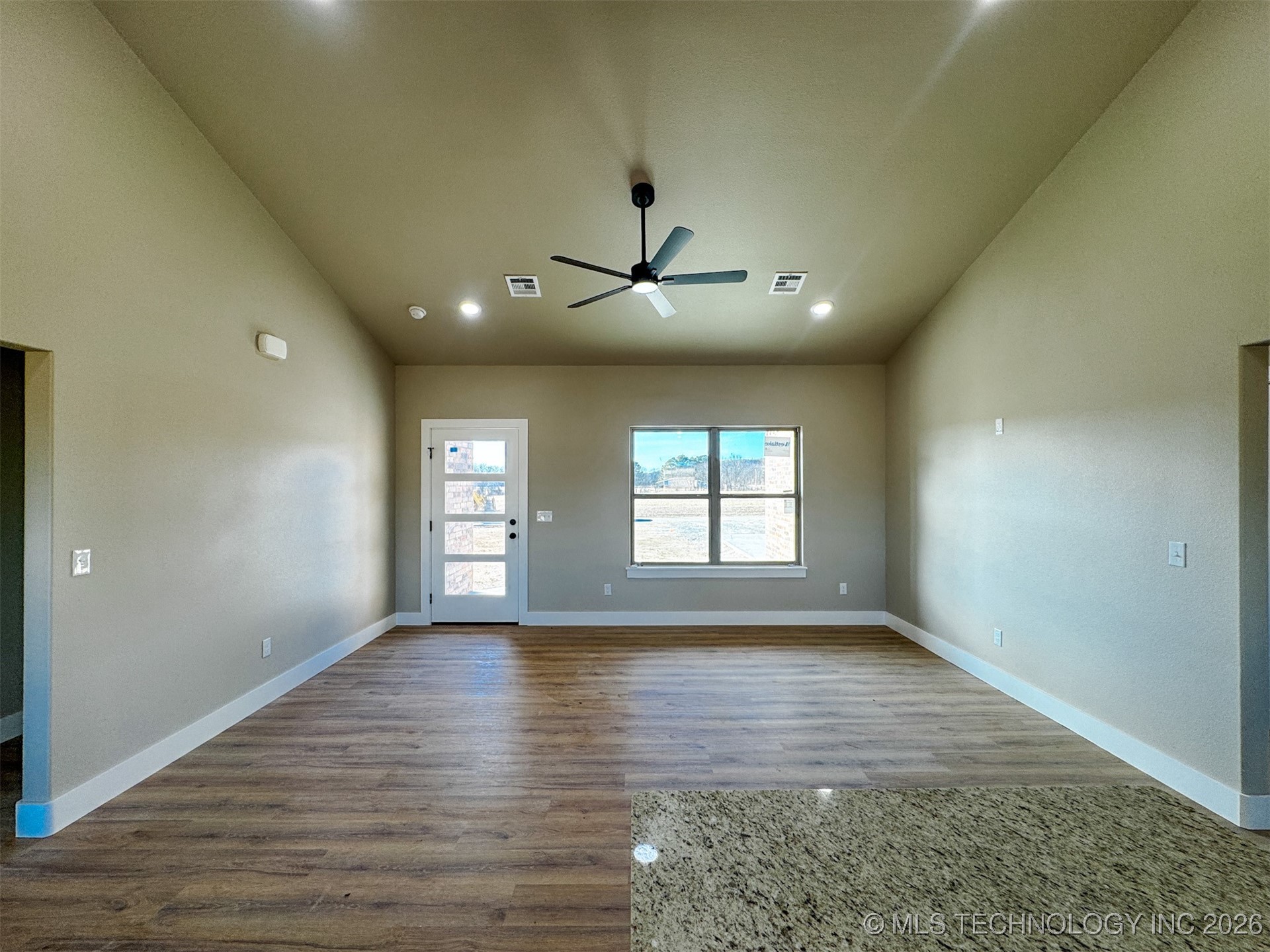 18020 Vaughn Road Property Photo 14