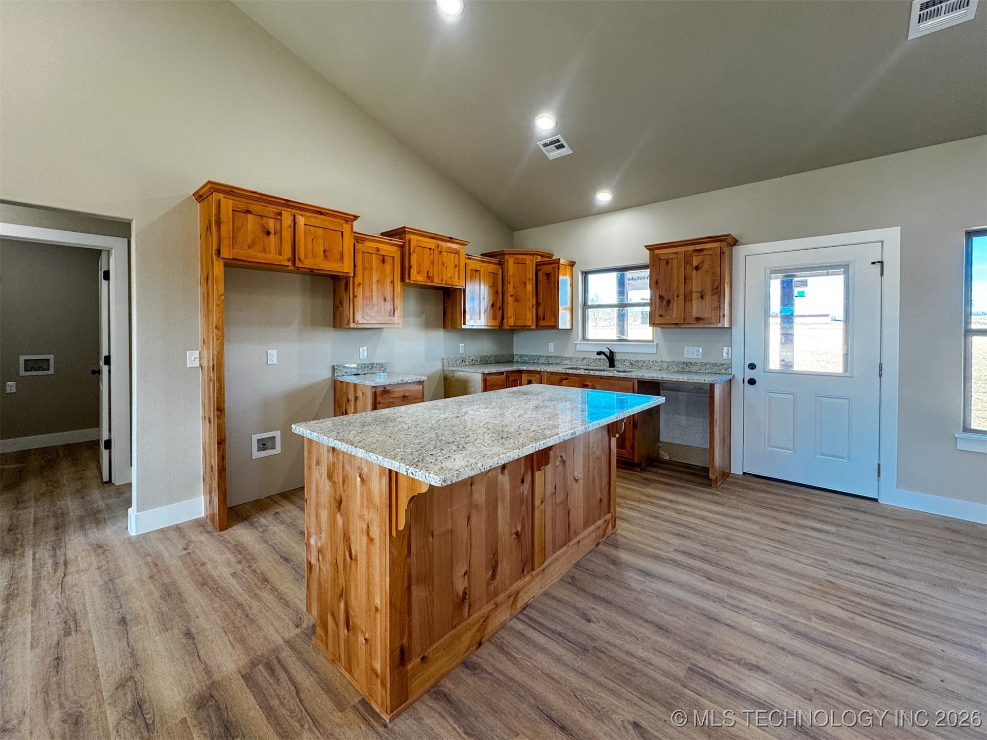 18020 Vaughn Road Property Photo 16