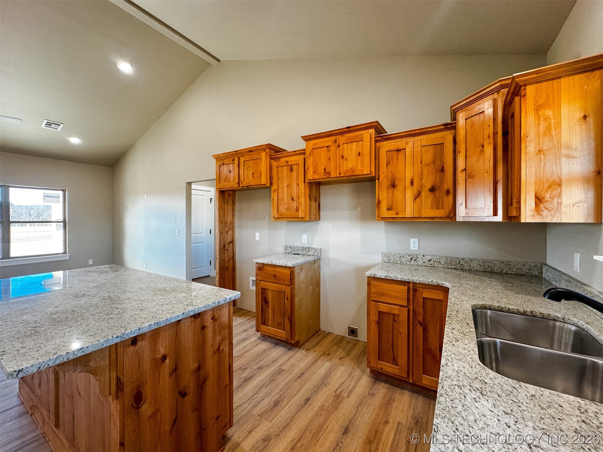 18020 Vaughn Road Property Photo 19