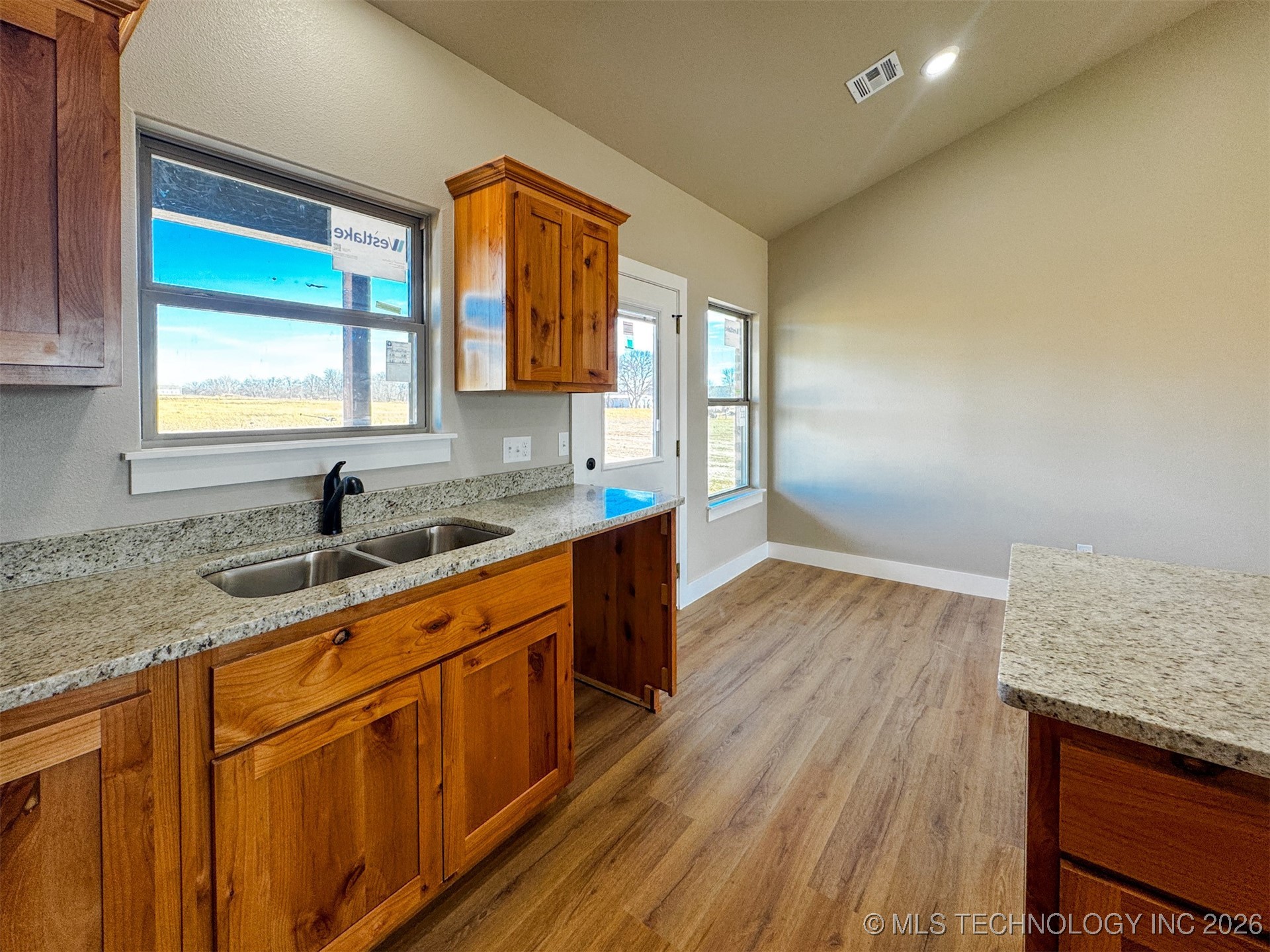 18020 Vaughn Road Property Photo 23