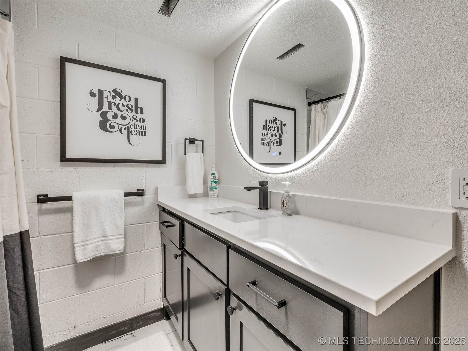 11 Port Duncan Property Photo 33