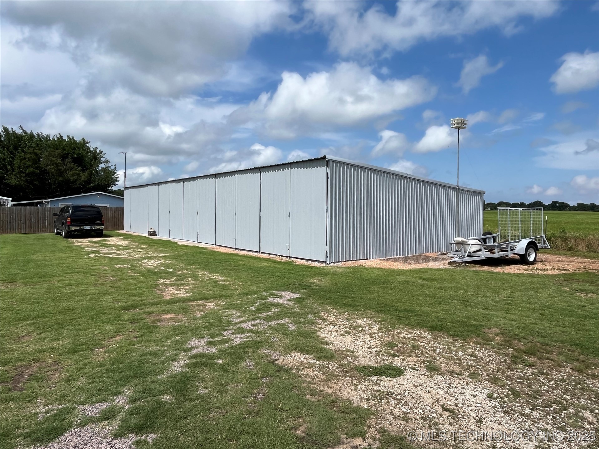 3048 Kelly Road Property Photo 4