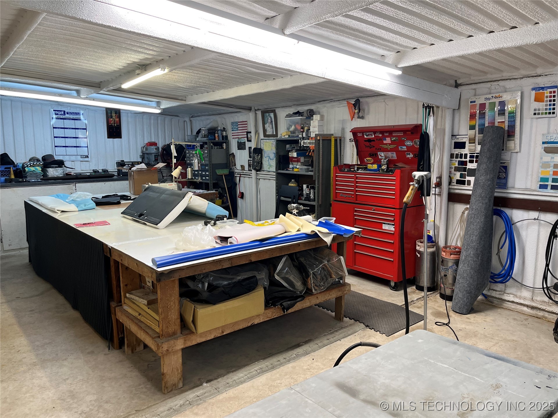 3048 Kelly Road Property Photo 6