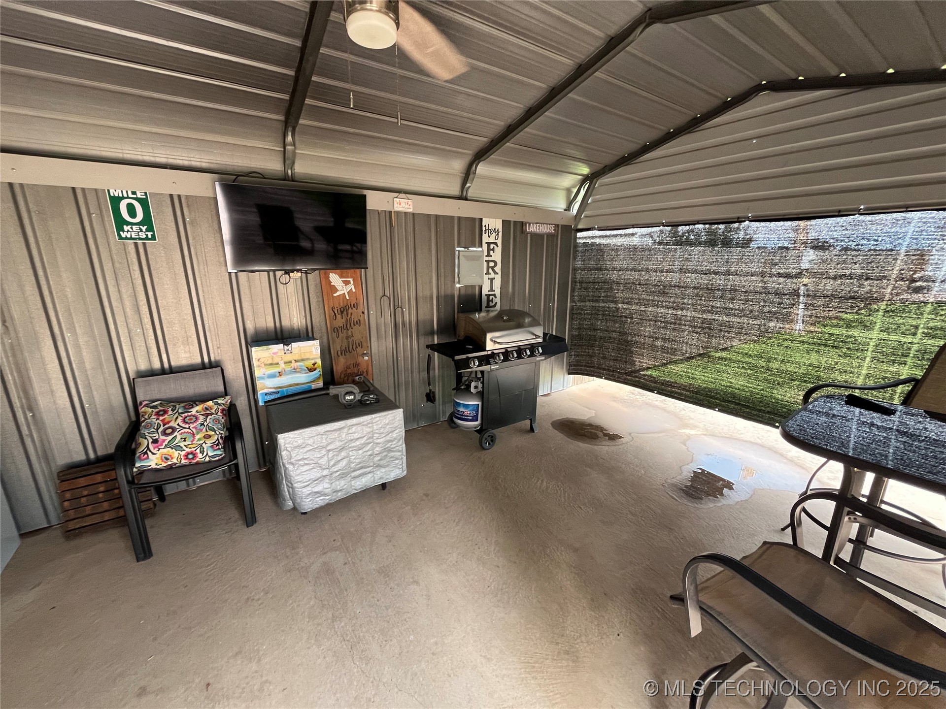 3048 Kelly Road Property Photo 12