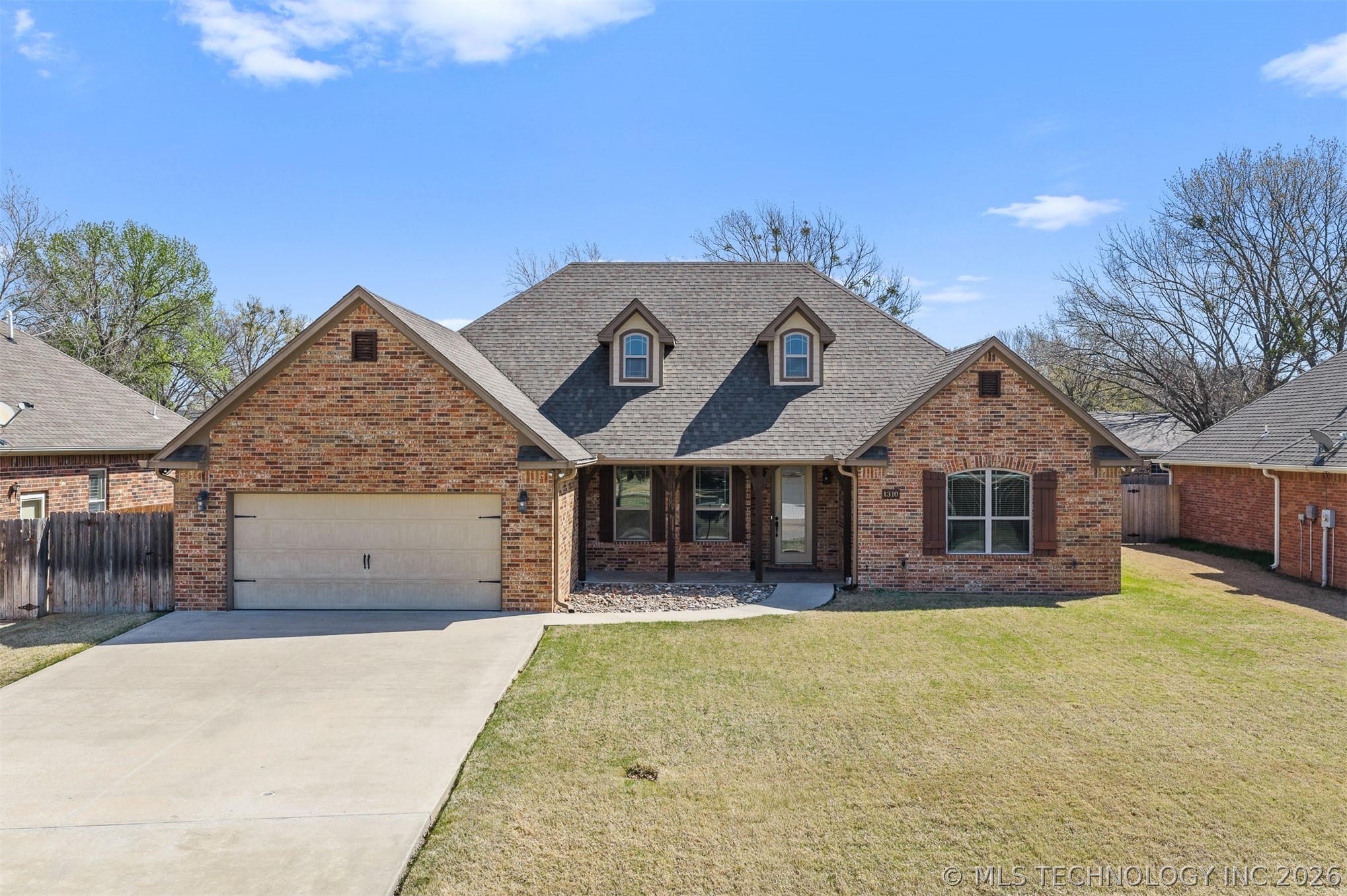 1310 Buckingham Property Photo 1