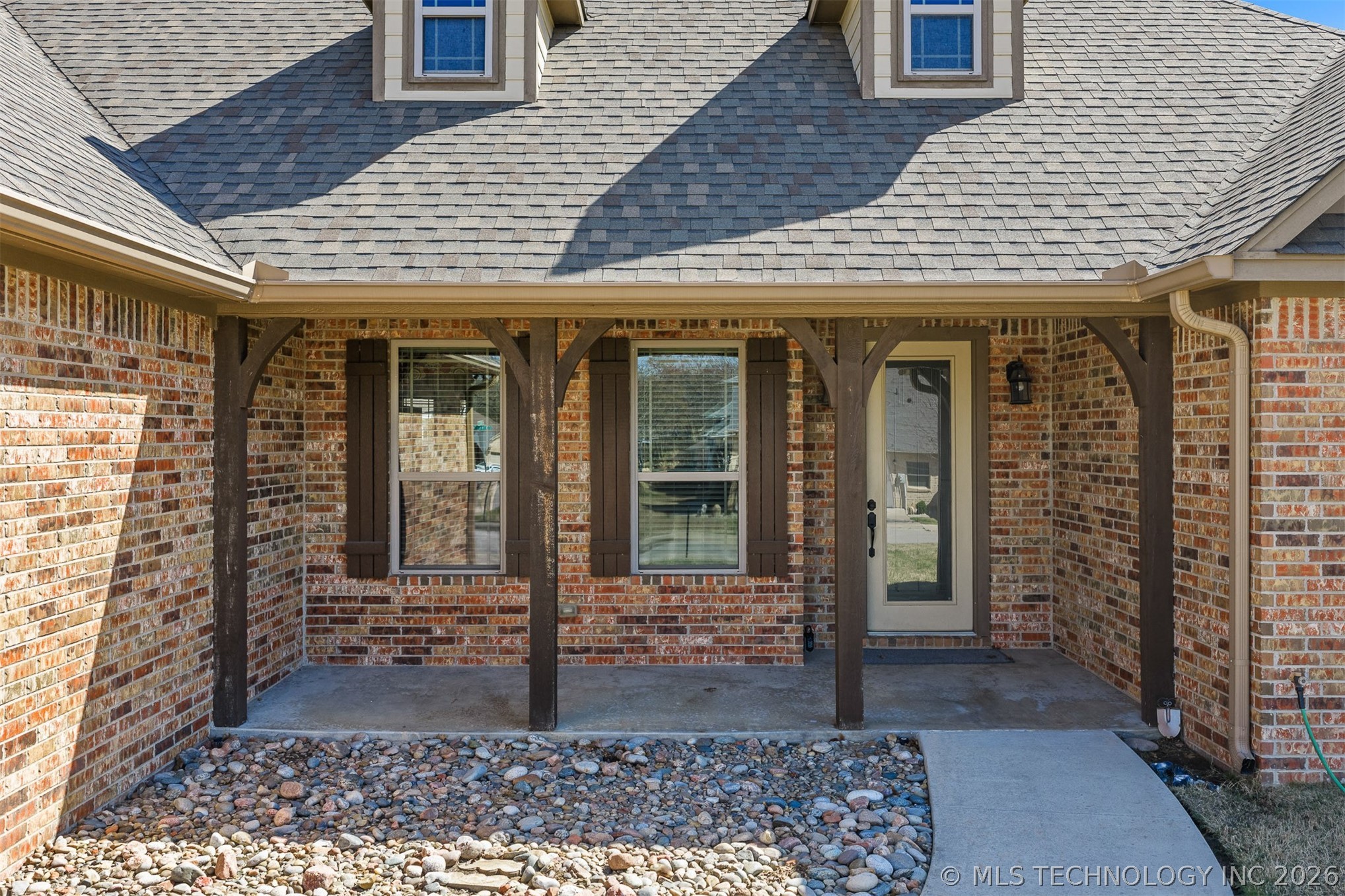 1310 Buckingham Property Photo 3