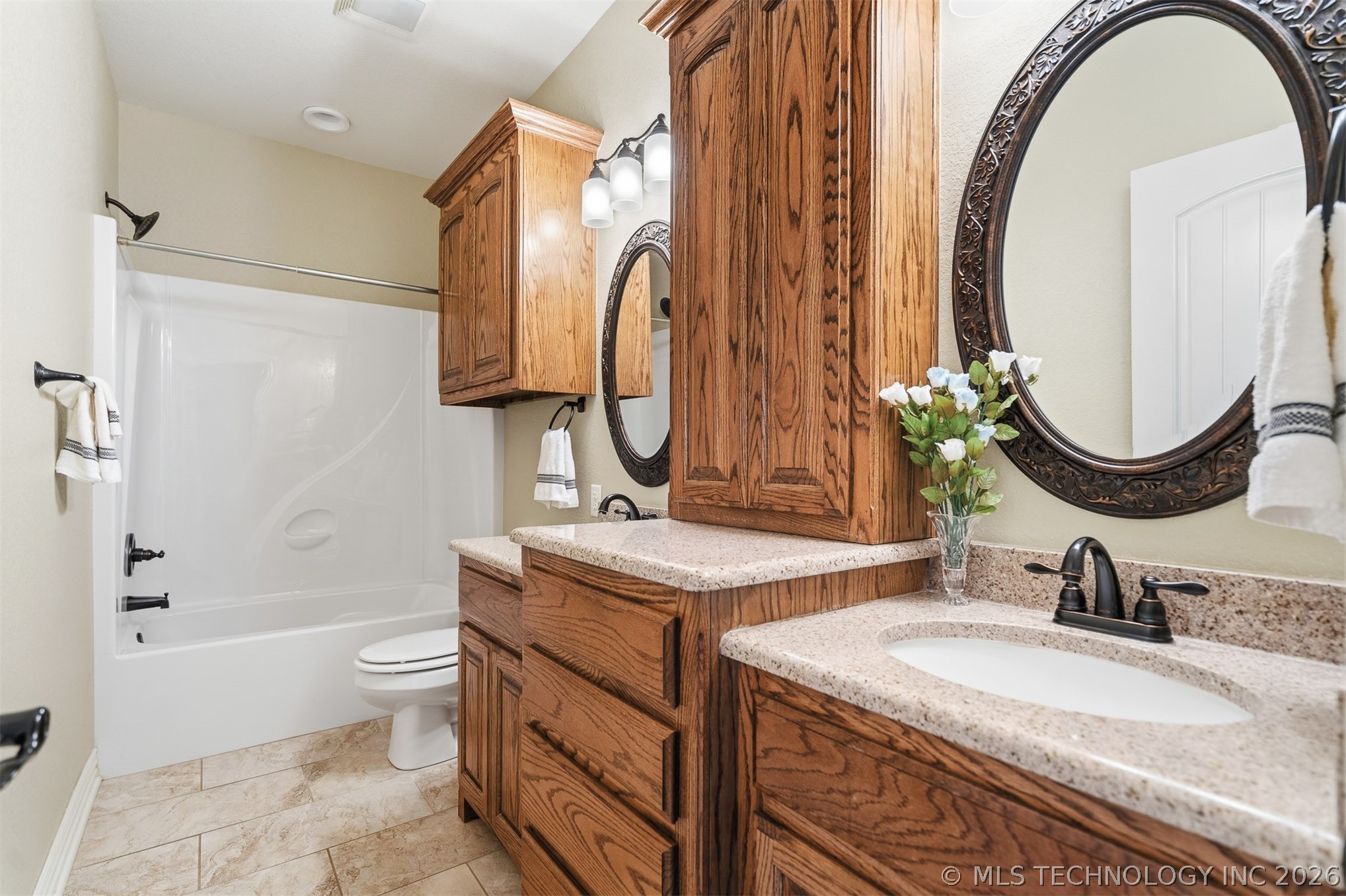 1310 Buckingham Property Photo 25