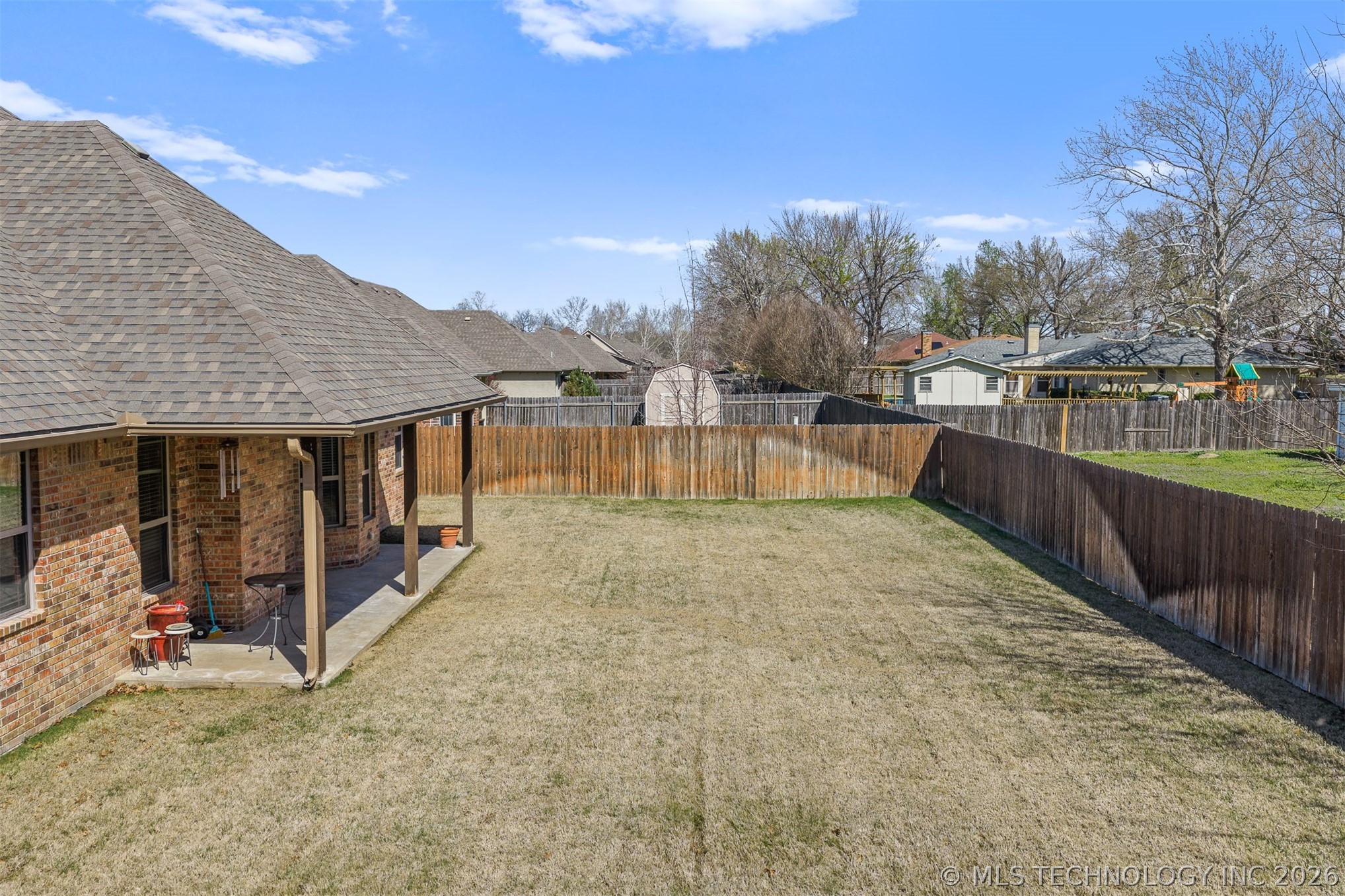 1310 Buckingham Property Photo 32