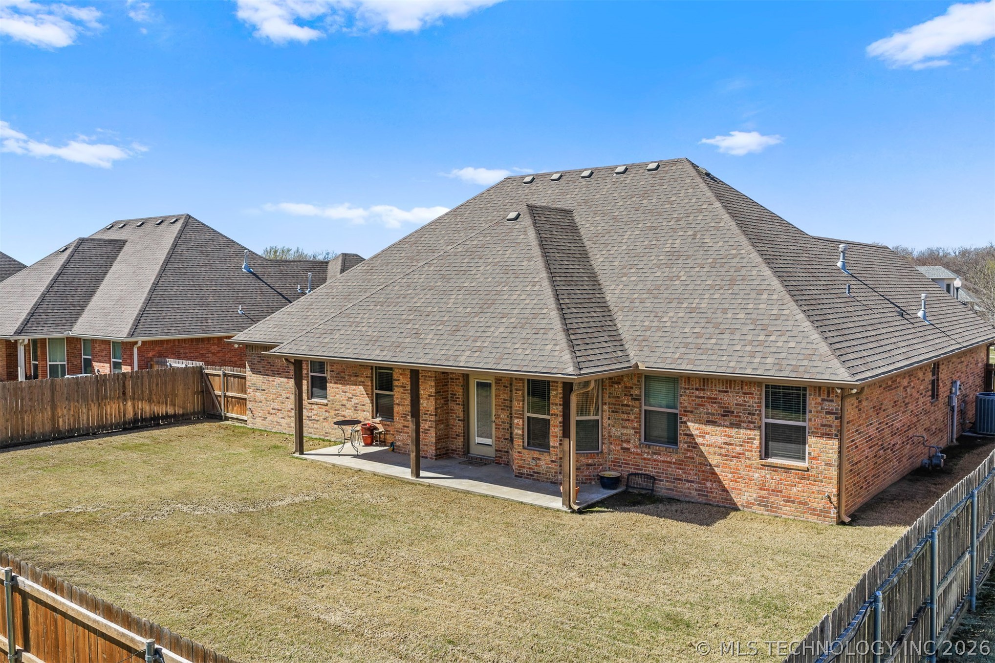 1310 Buckingham Property Photo 34