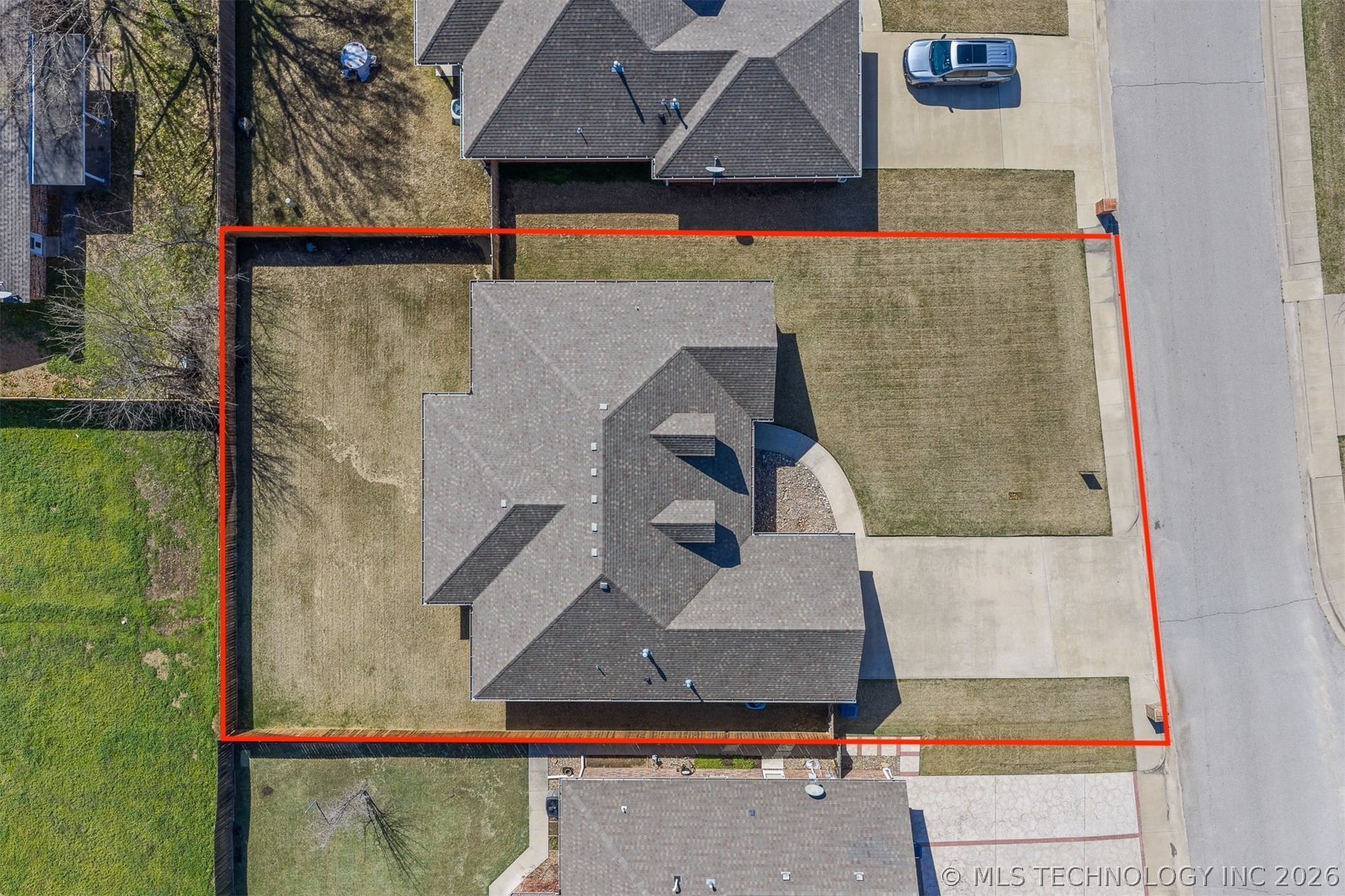 1310 Buckingham Property Photo 35