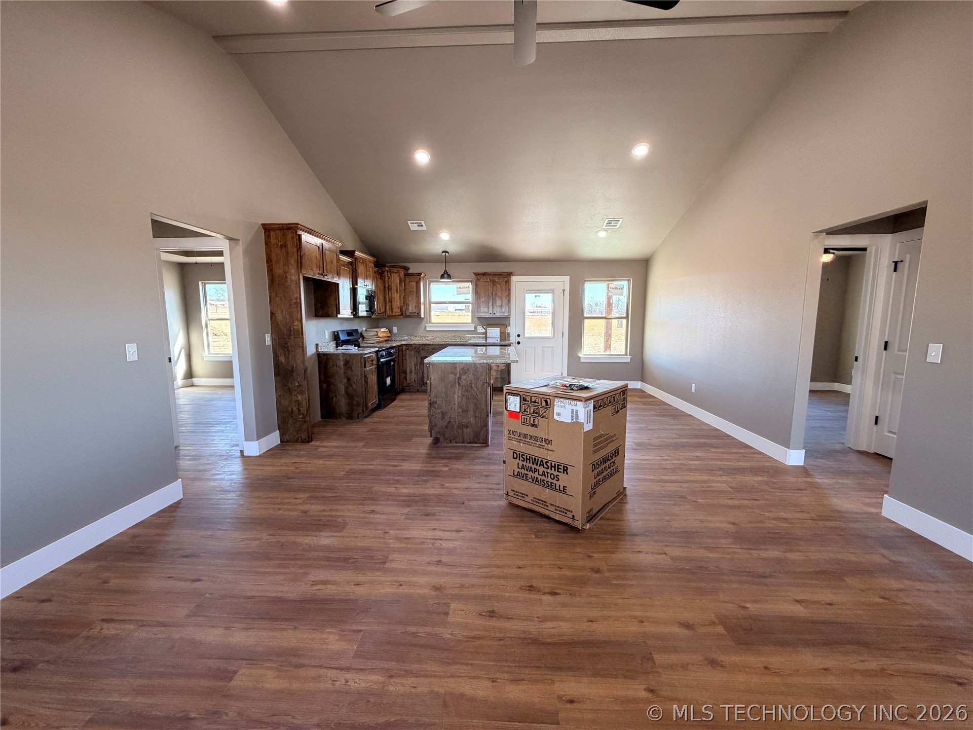 18030 Vaughn Road Property Photo 6