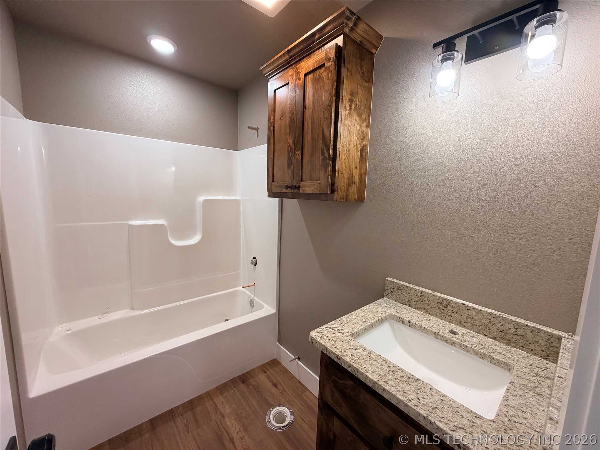 18030 Vaughn Road Property Photo 32