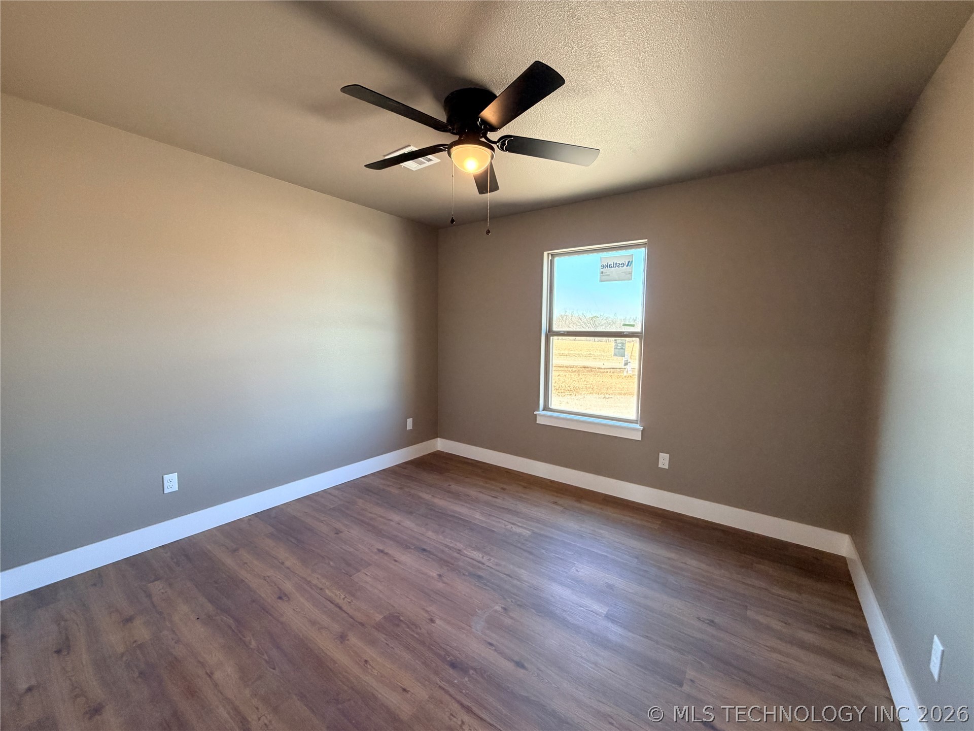 18030 Vaughn Road Property Photo 34