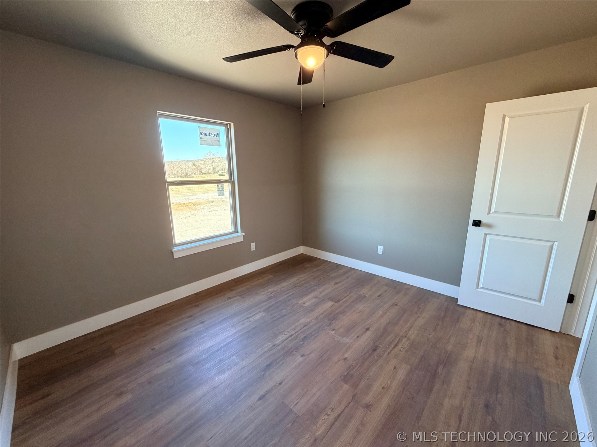 18030 Vaughn Road Property Photo 37