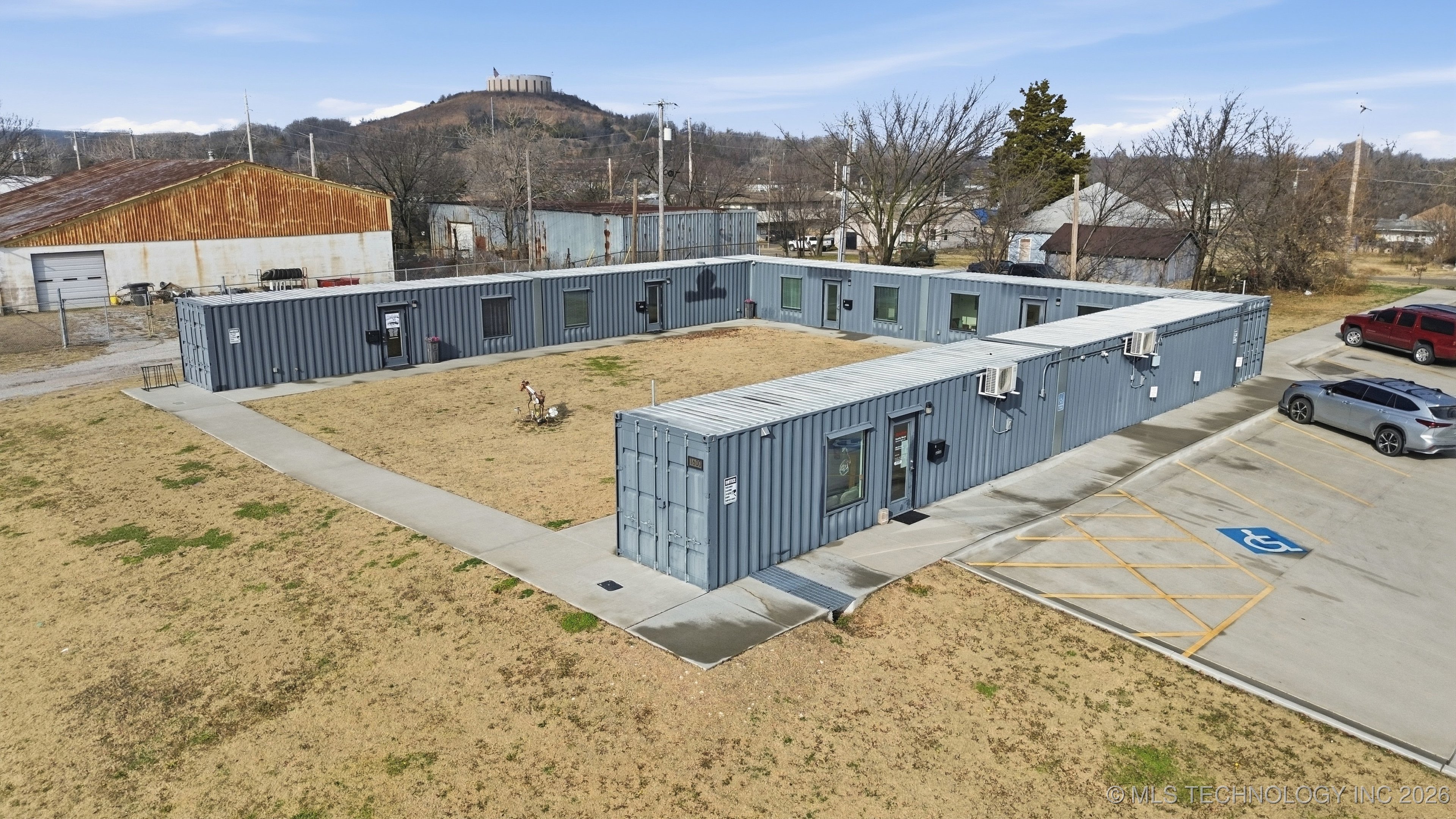 1600 Sw Frank Phillips Boulevard Property Photo 1