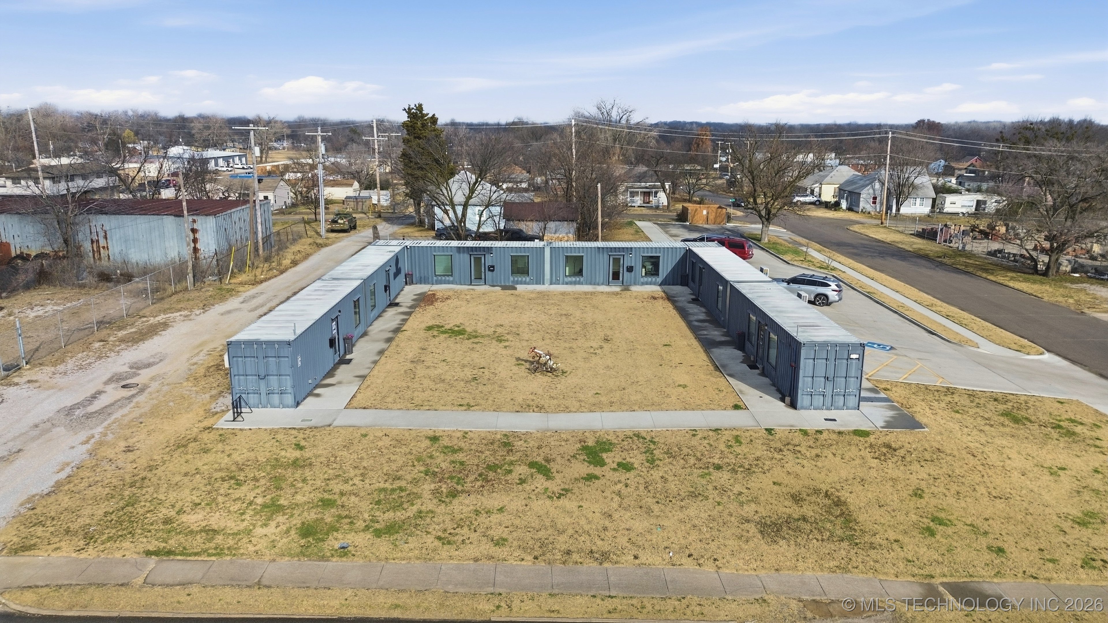 1600 Sw Frank Phillips Boulevard Property Photo 2