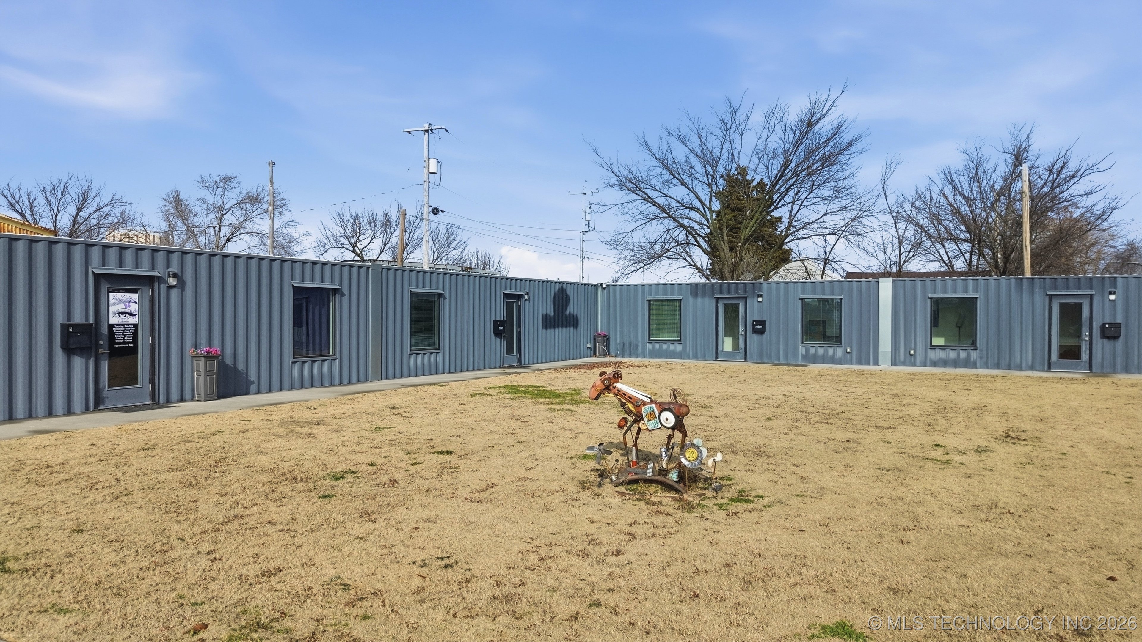 1600 Sw Frank Phillips Boulevard Property Photo 3