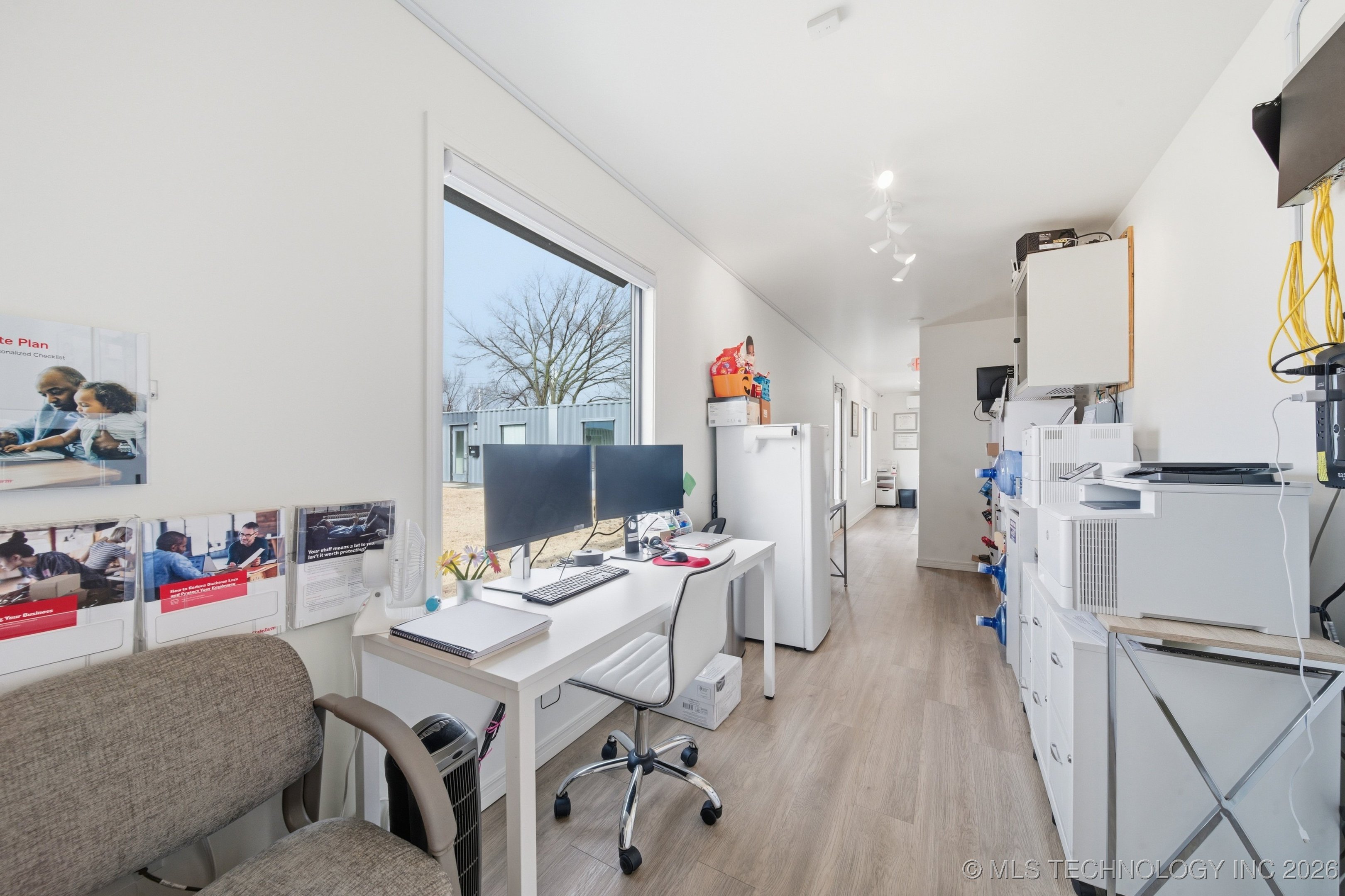 1600 Sw Frank Phillips Boulevard Property Photo 9