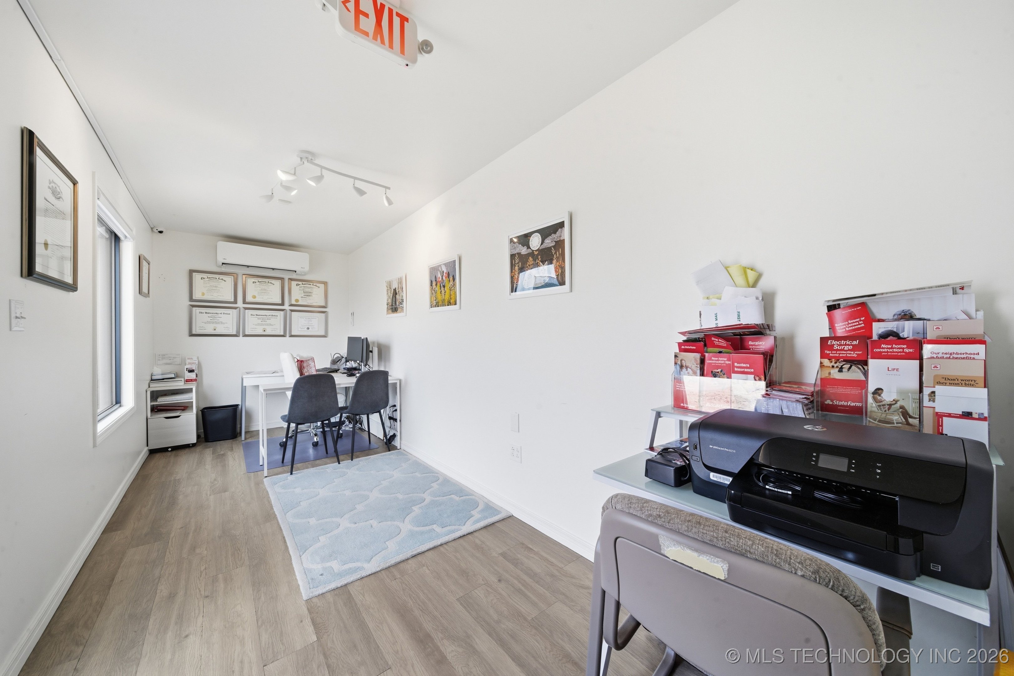 1600 Sw Frank Phillips Boulevard Property Photo 10