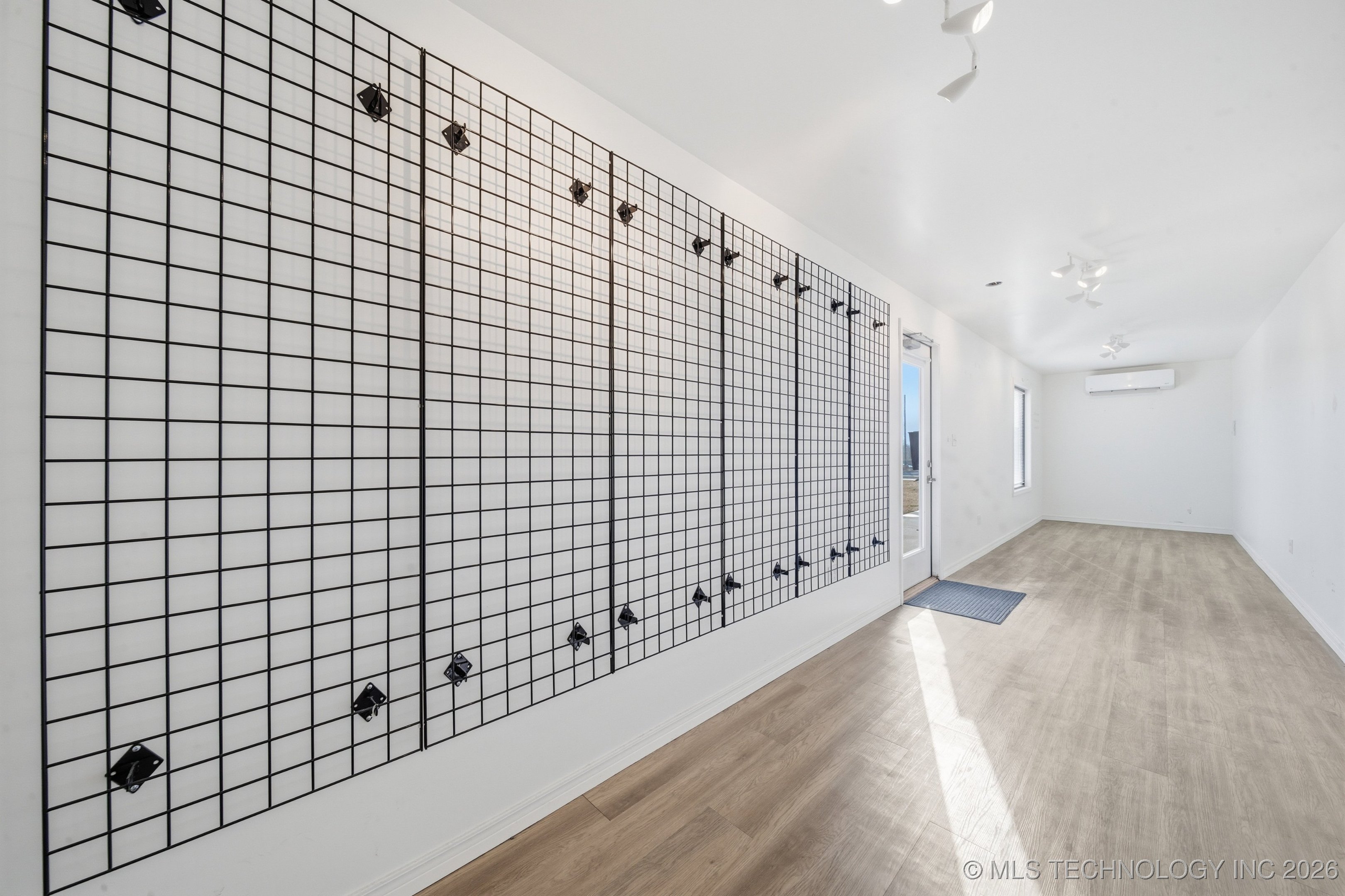 1600 Sw Frank Phillips Boulevard Property Photo 23